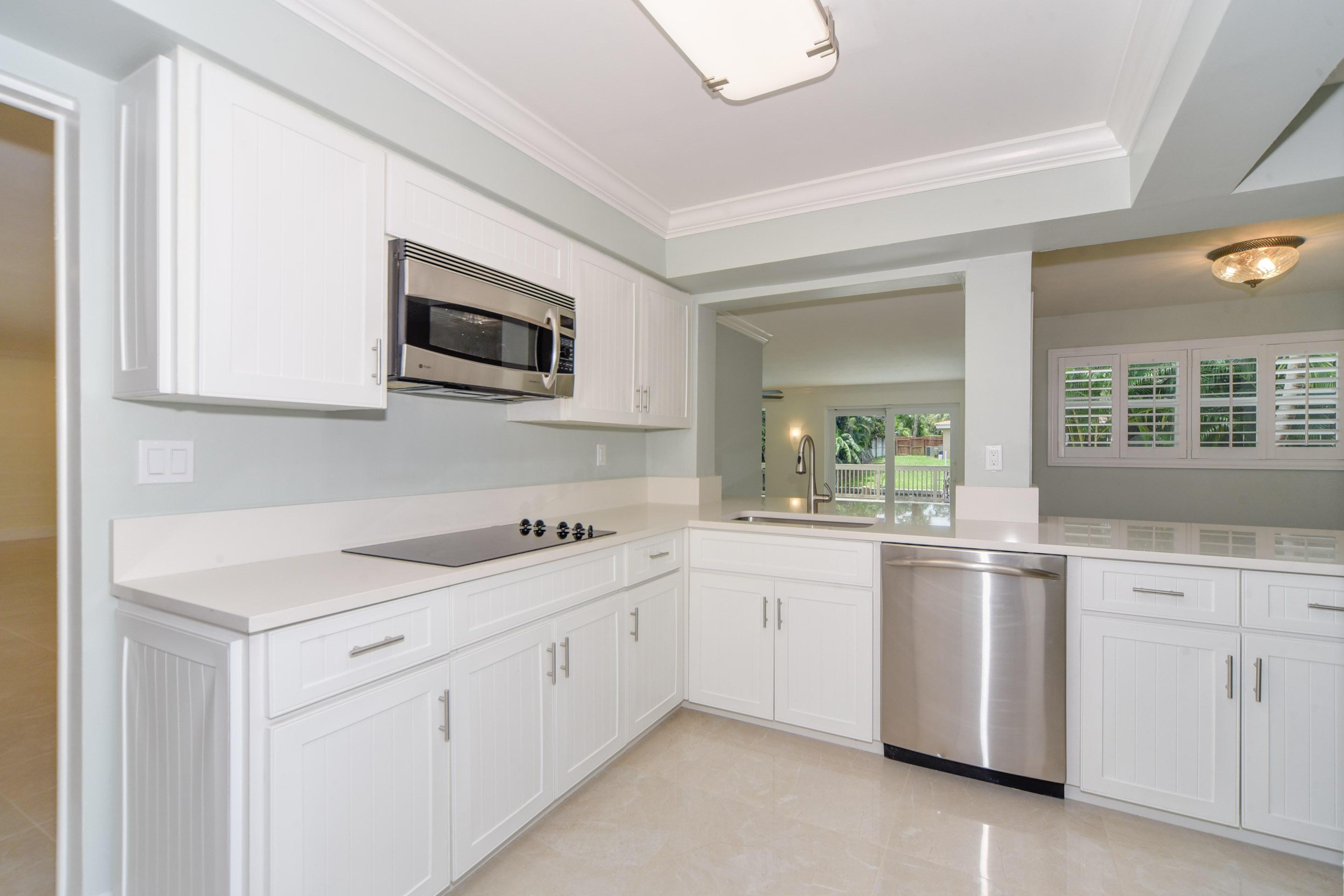 709 W Royal Palm Road, Boca Raton, FL 33486, Boca Raton - Photo 3