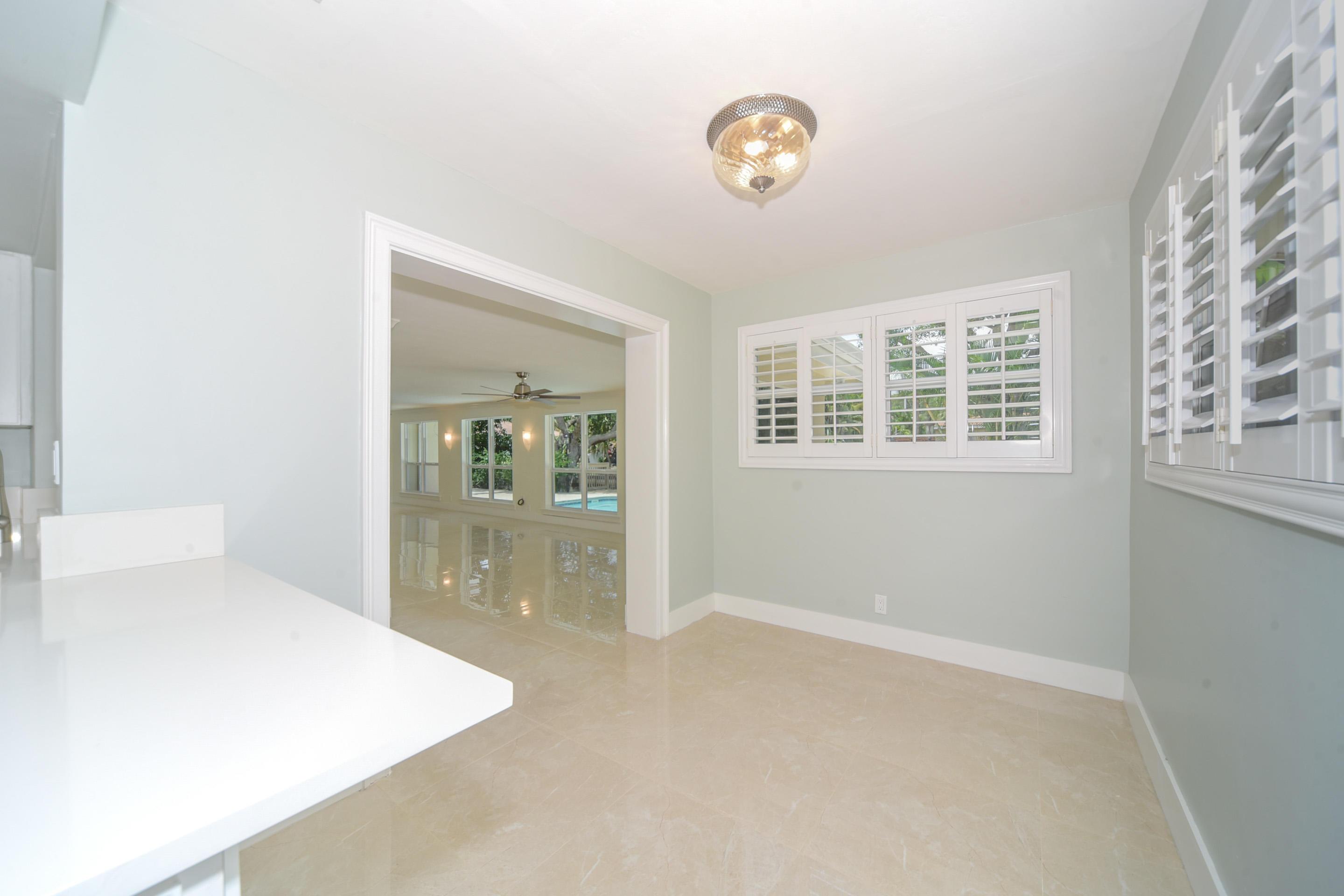 709 W Royal Palm Road, Boca Raton, FL 33486, Boca Raton - Photo 5