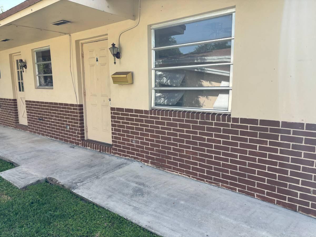 2541 Taylor Street 1, Hollywood, FL 33020, Hollywood - Photo 2
