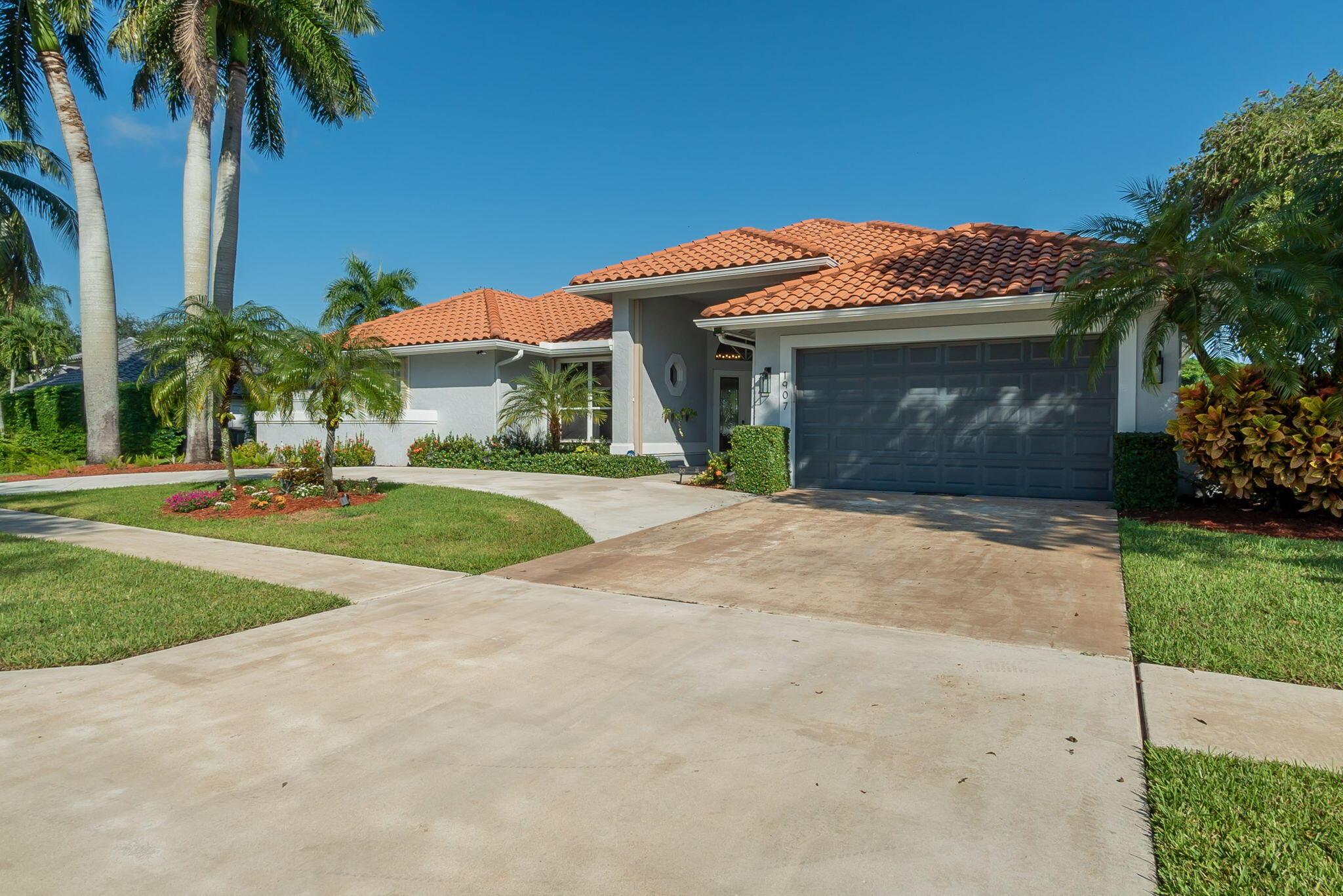 1907 S Club Drive, Wellington, FL 33414, Wellington - Photo 2