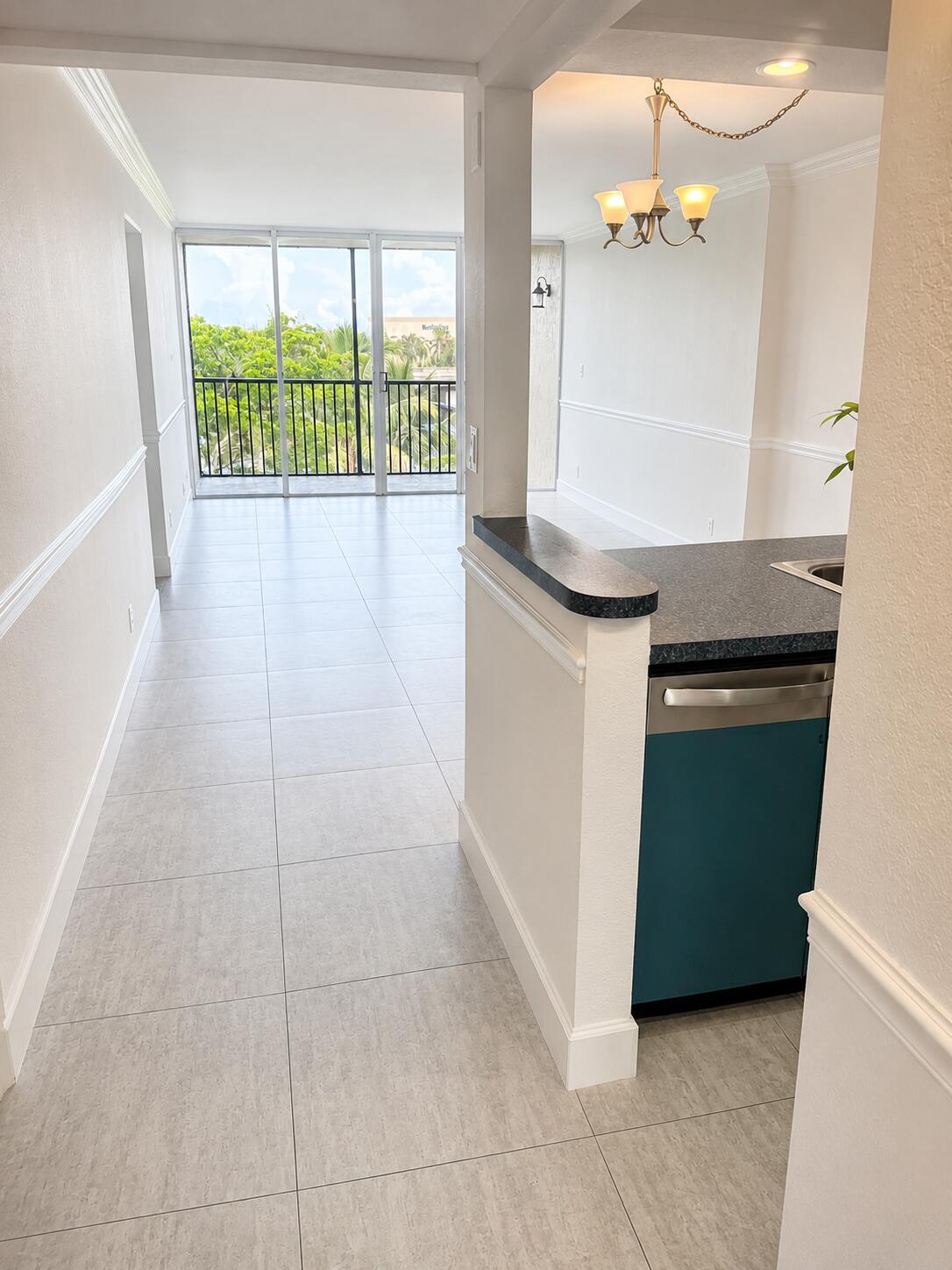 7 Royal Palm Way 505, Boca Raton, FL 33432, Boca Raton - Photo 2