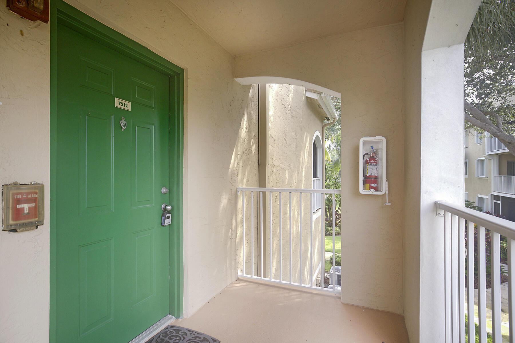 272 VILLAGE Boulevard 7212, Tequesta, FL 33469, Tequesta - Photo 3