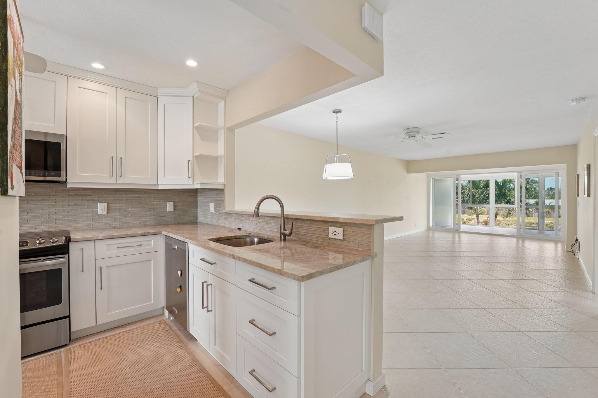 1080 Mahogany Way 204, Delray Beach, FL 33445, Delray Beach - Photo 5