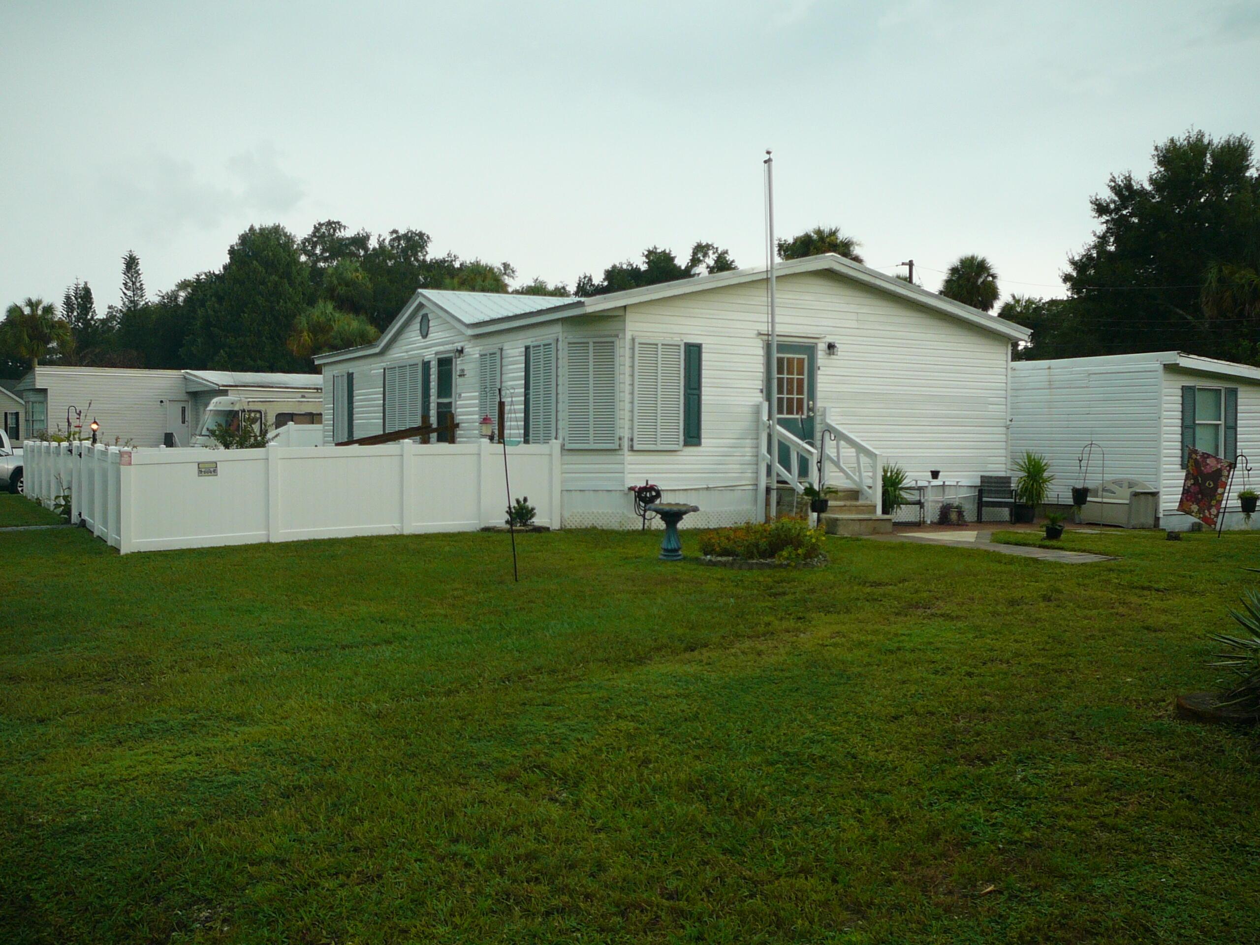 199 IMPERIAL Way, Fort Pierce, FL 34951, Fort Pierce - Photo 2