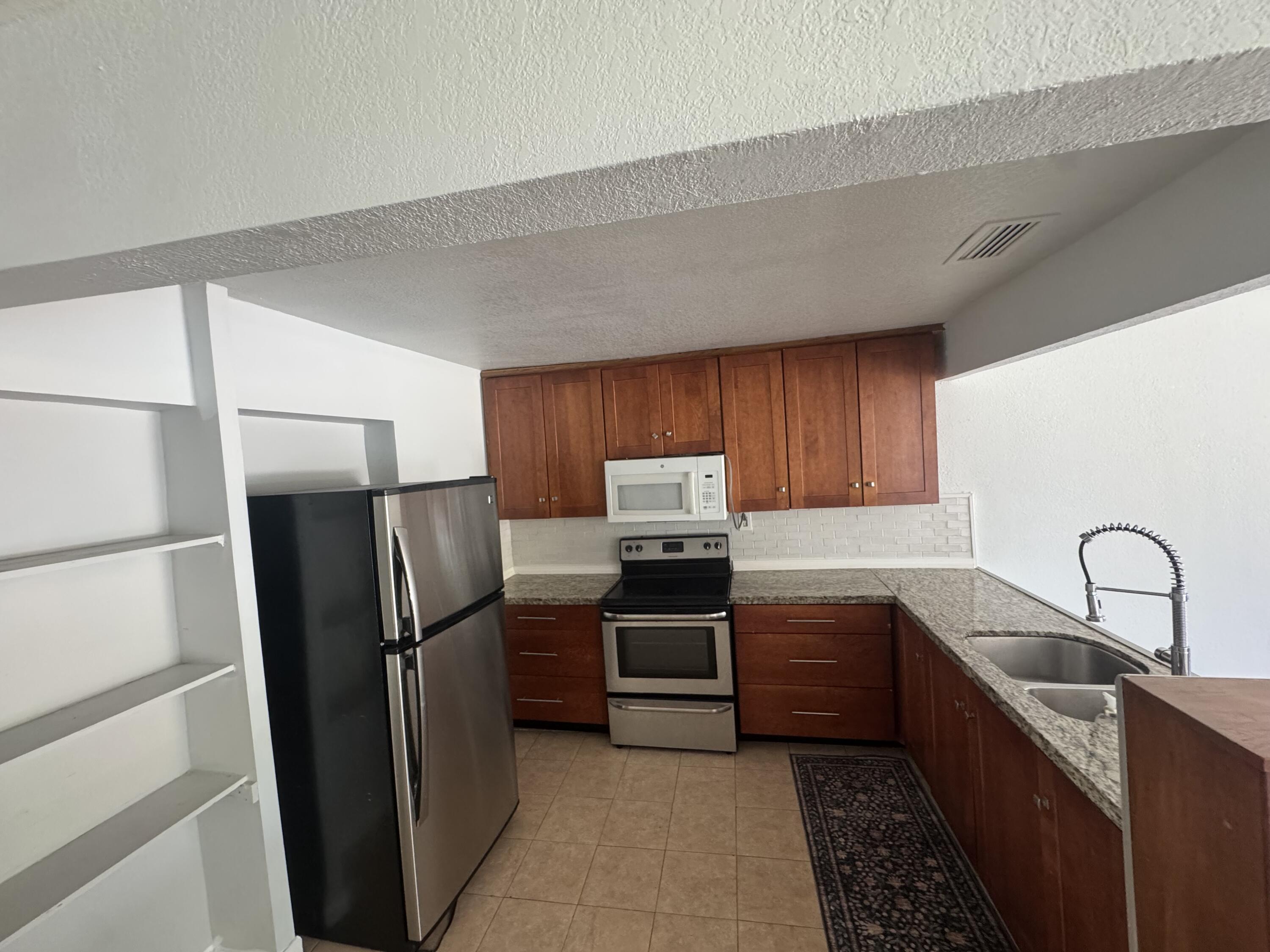 6101 NE 4TH Avenue, Oakland Park, FL 33334, Oakland Park - Photo 4