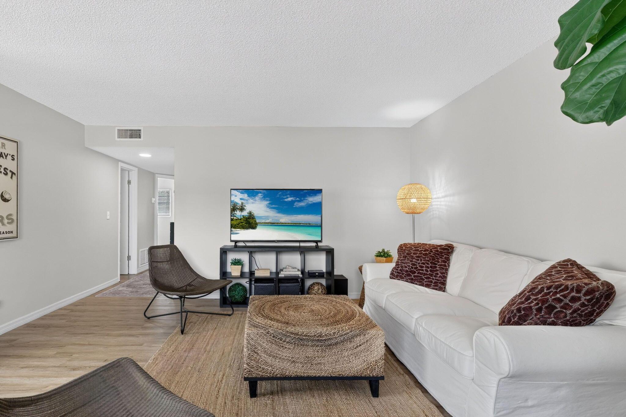 2929 SE OCEAN Boulevard 108-5, Stuart, FL 34996, Stuart - Photo 3