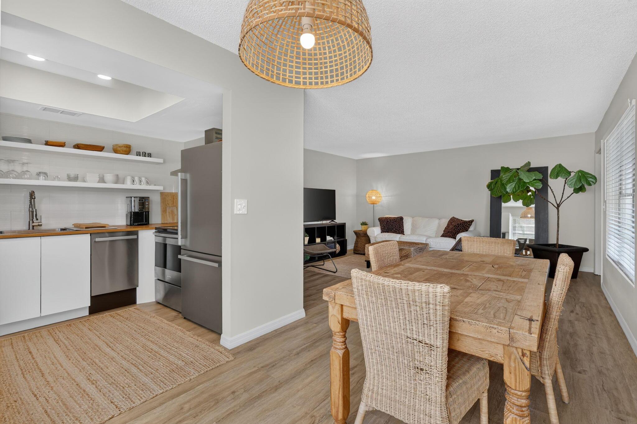 2929 SE OCEAN Boulevard 108-5, Stuart, FL 34996, Stuart - Photo 2