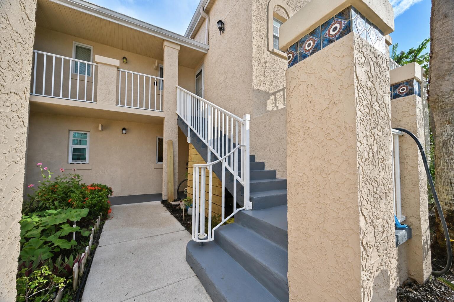 1673 SE Green Acres Circle NN201, Port St. Lucie, FL 34952, Port St. Lucie - Photo 2