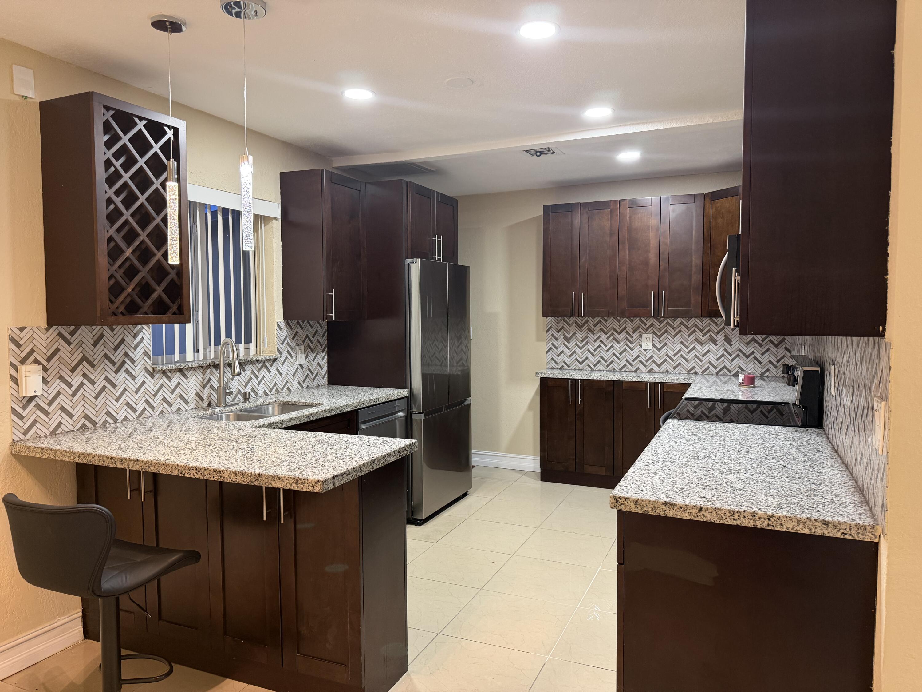 4011 SW 28TH Street, West Park, FL 33023, West Park - Photo 3