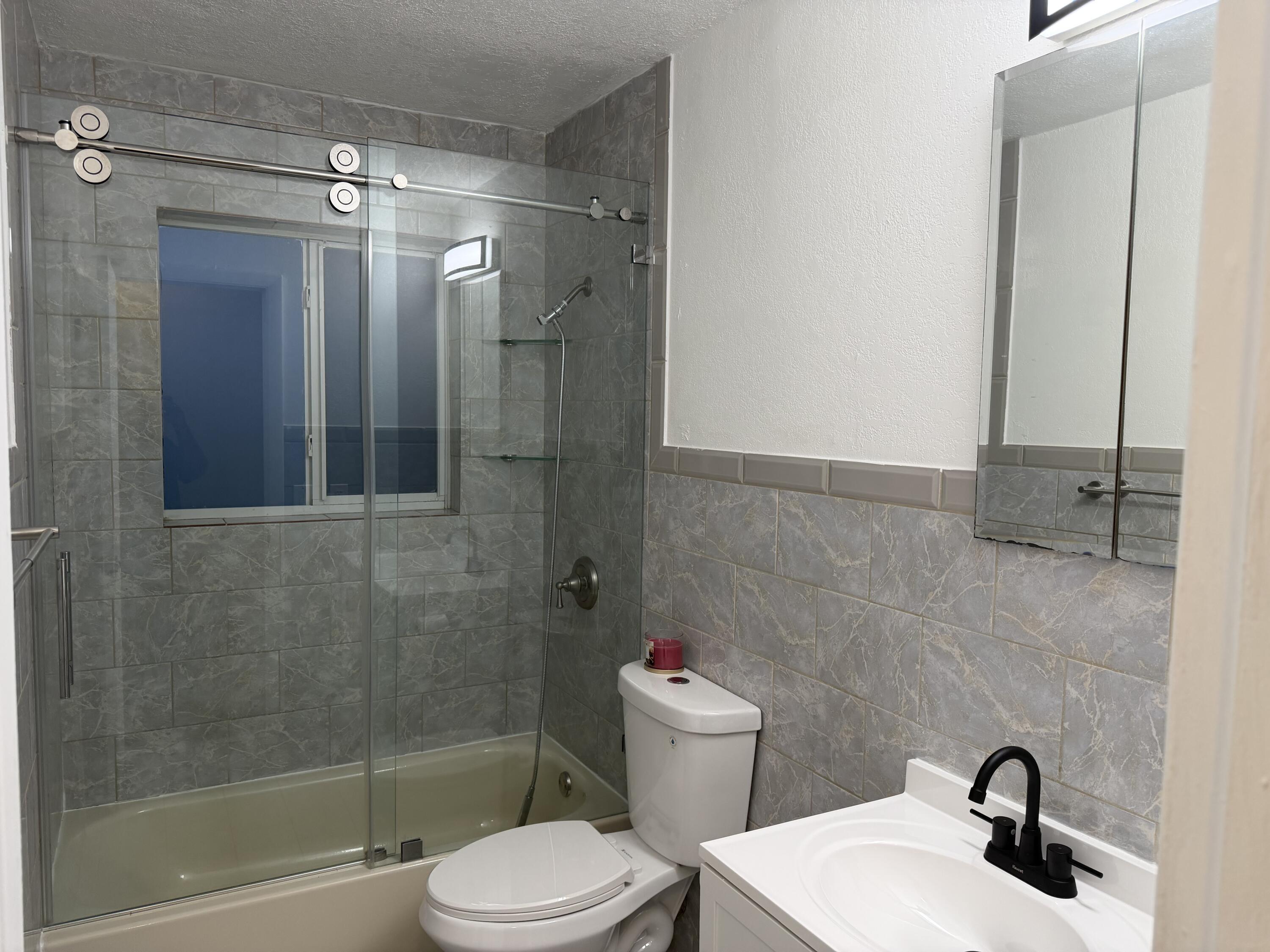 4011 SW 28TH Street, West Park, FL 33023, West Park - Photo 4