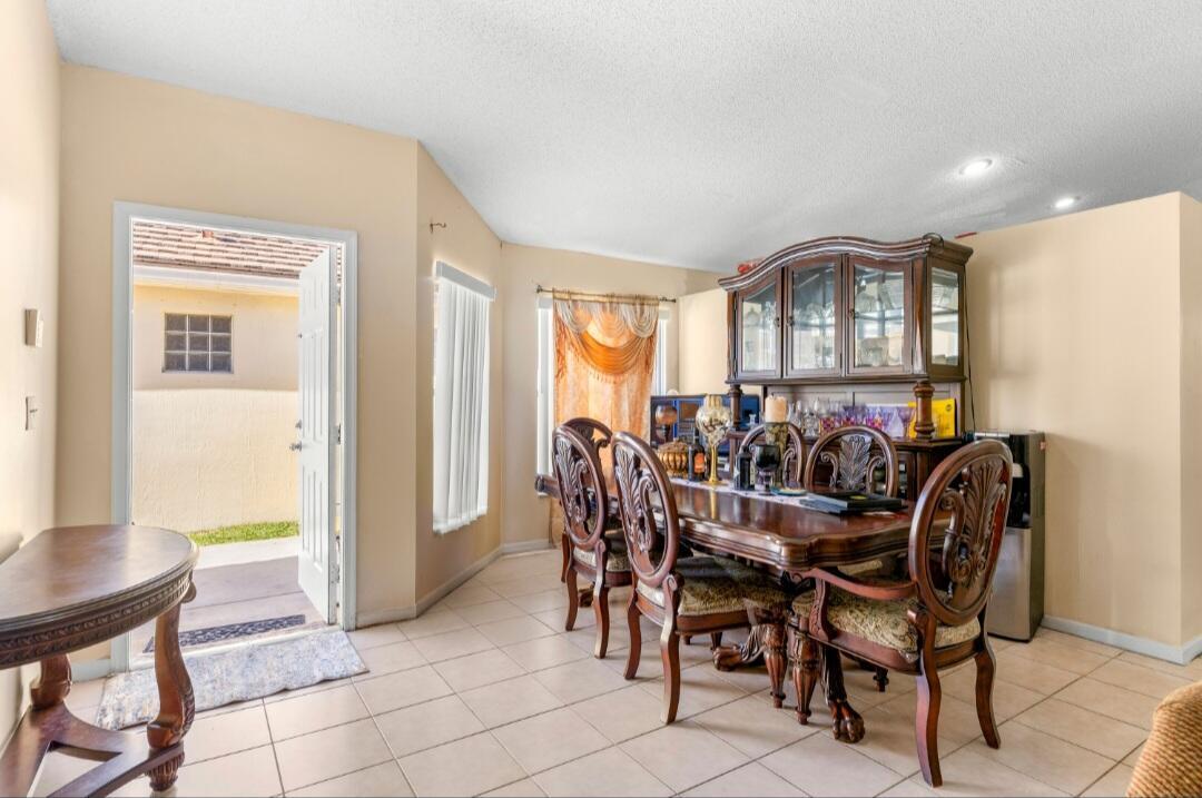 6179 SAVANNAH Way, Lake Worth, FL 33463, Lake Worth - Photo 3