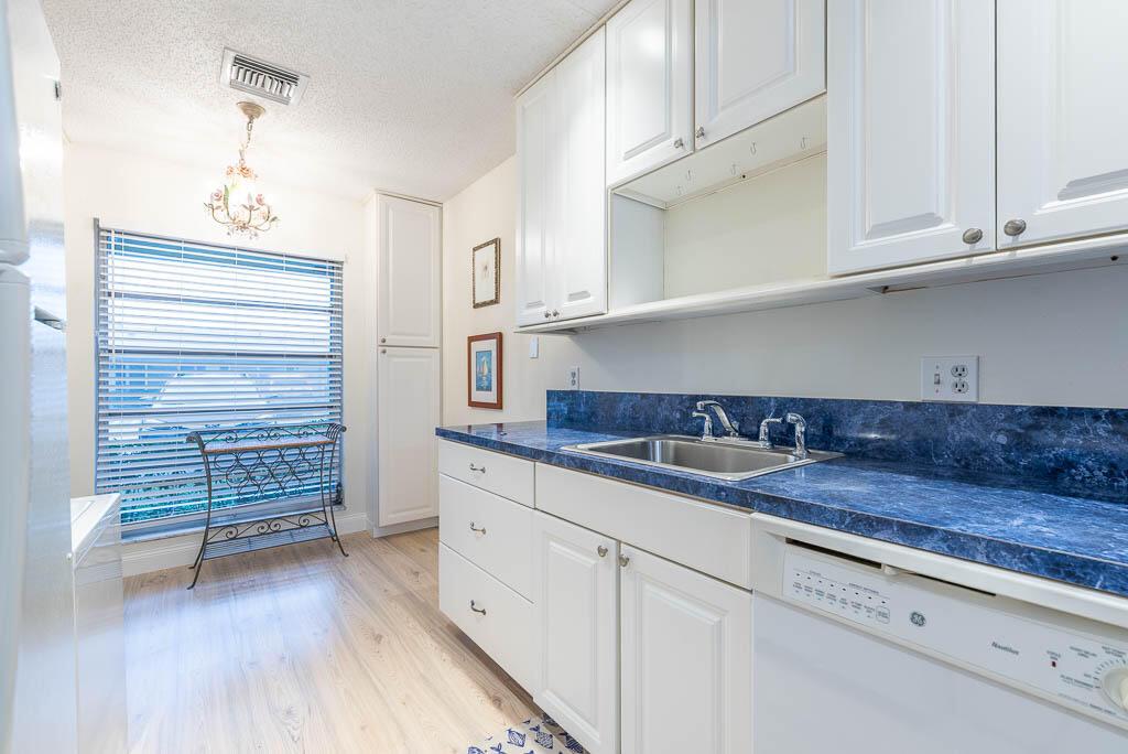 2381 SHADY Lane B, Delray Beach, FL 33445, Delray Beach - Photo 3