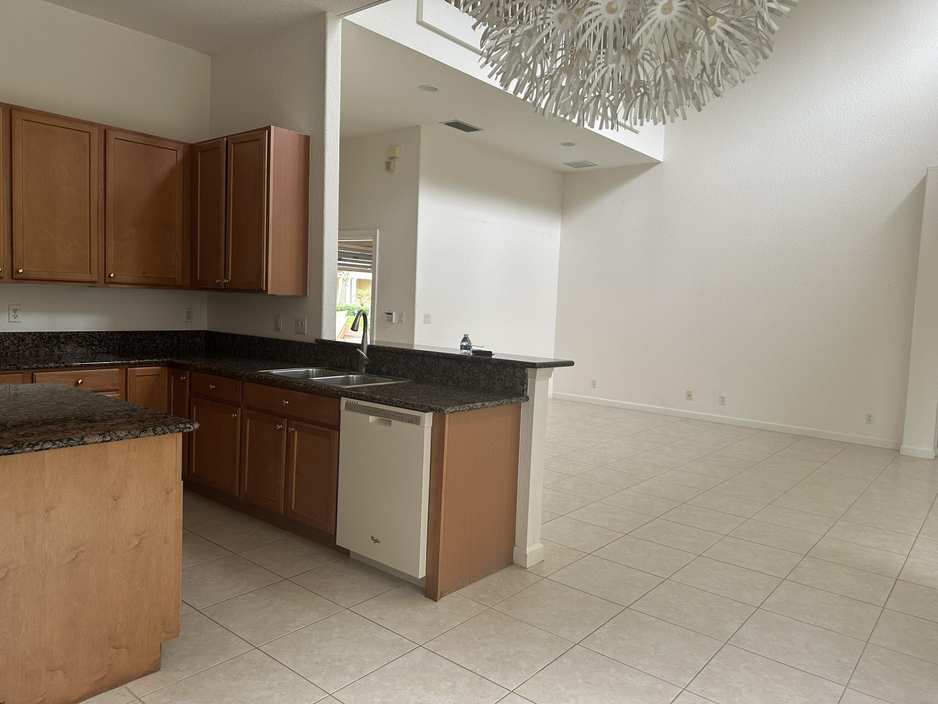8120 Bautista Way, Palm Beach Gardens, FL 33418, Palm Beach Gardens - Photo 5