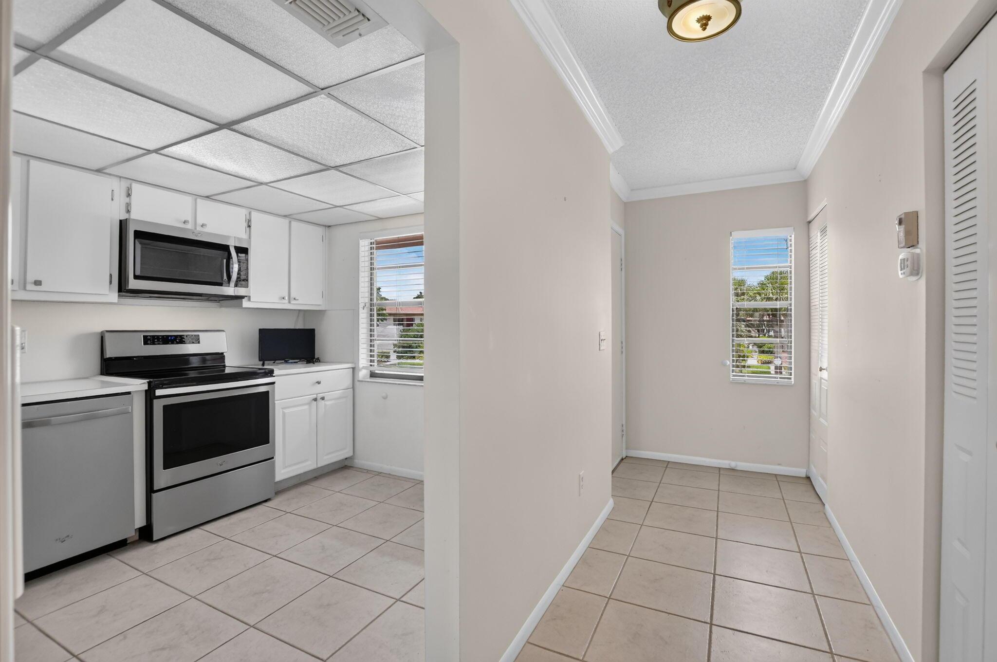9287 VISTA DEL LAGO 13 D, Boca Raton, FL 33428, Boca Raton - Photo 5