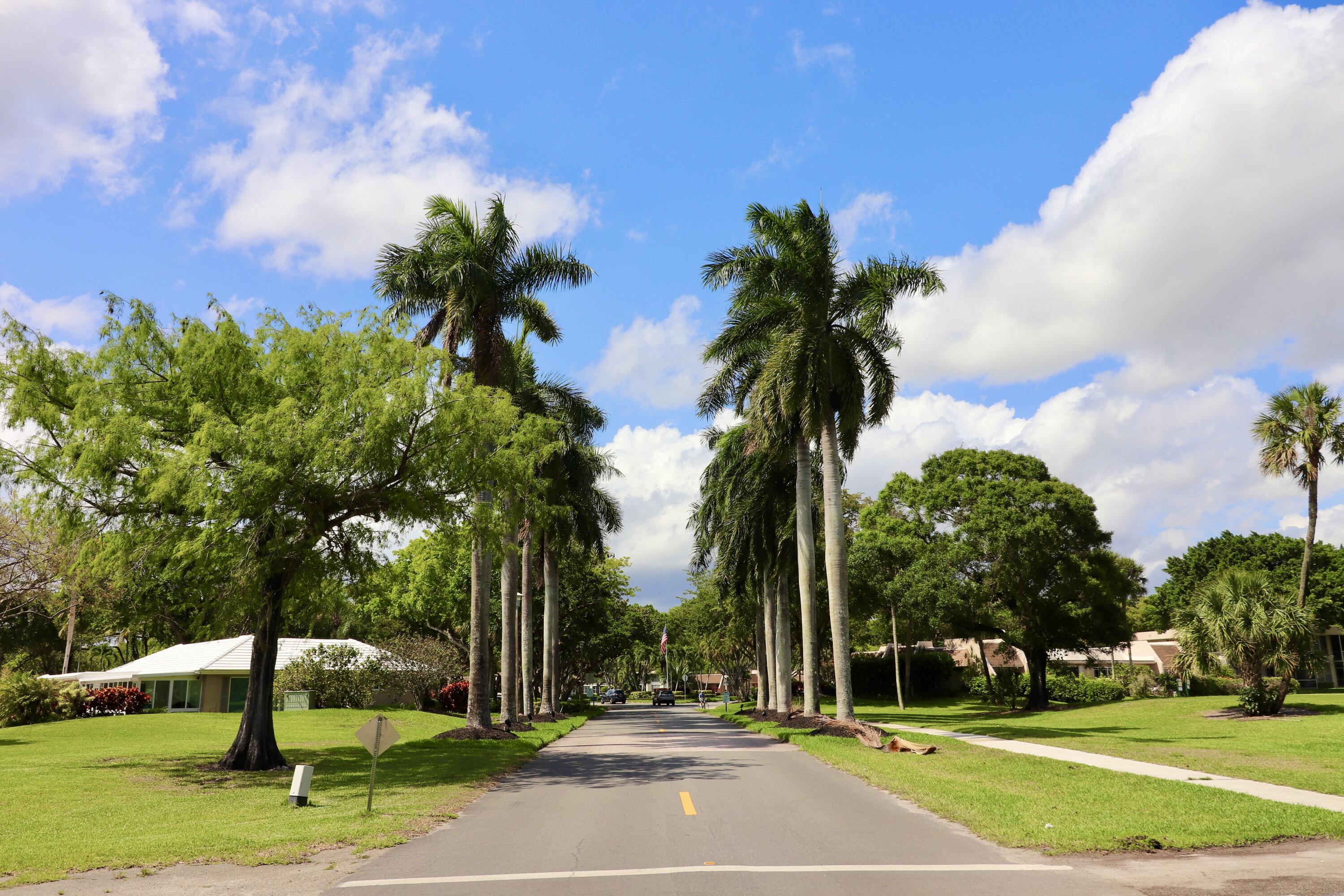 3980 OAKS CLUBHOUSE Drive 511, Pompano Beach, FL 33069, Pompano Beach - Photo 3