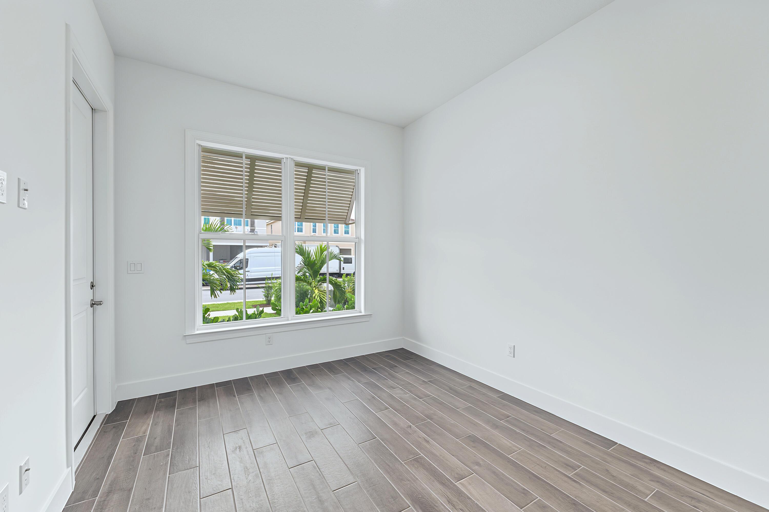 146 Parkside Way 12, Royal Palm Beach, FL 33414, Royal Palm Beach - Photo 5
