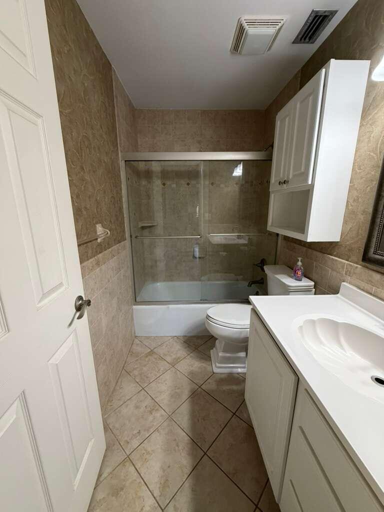 2050 Oleander Boulevard 2-202, Fort Pierce, FL 34950, Fort Pierce