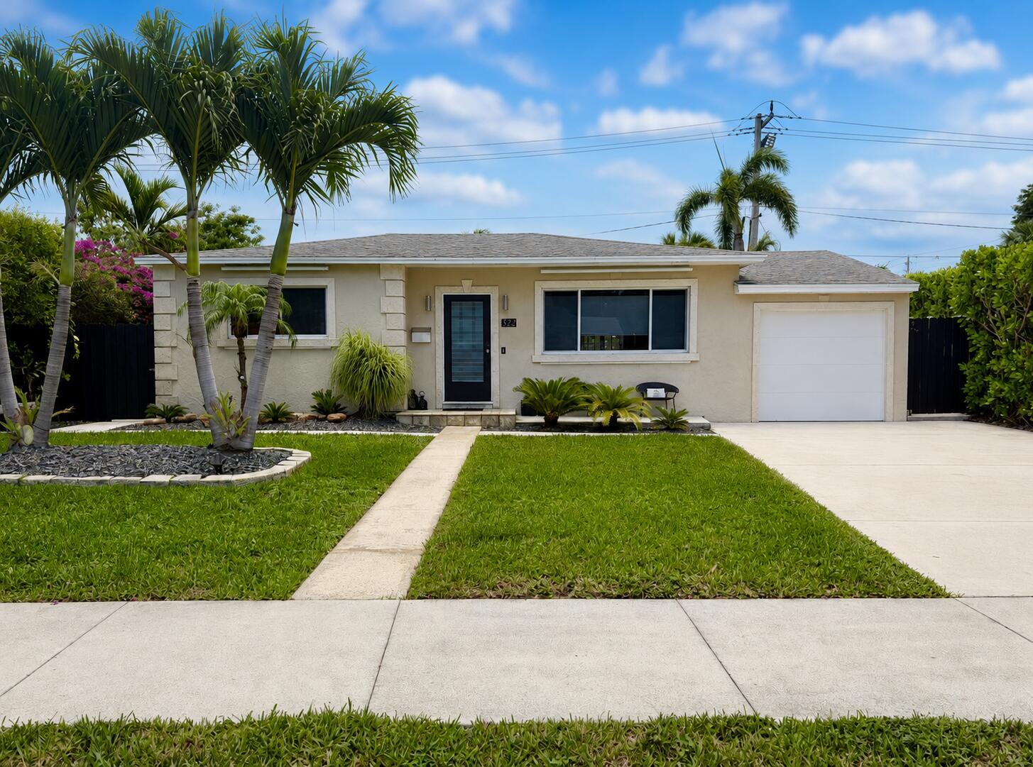 372 LYTLE Street, West Palm Beach, FL 33405, West Palm Beach