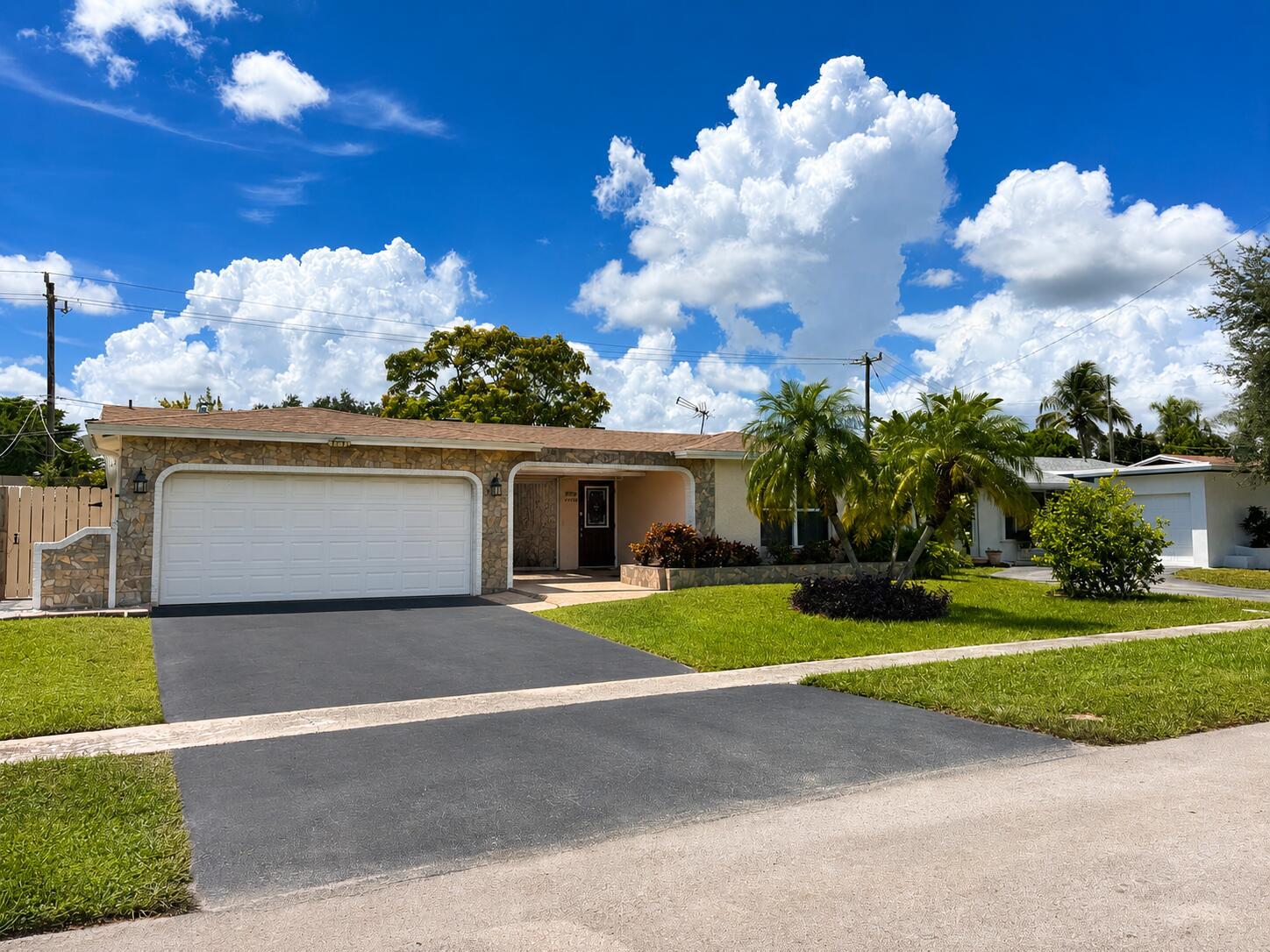 10720 NW 26TH Place, Sunrise, FL 33322, Sunrise - Photo 3