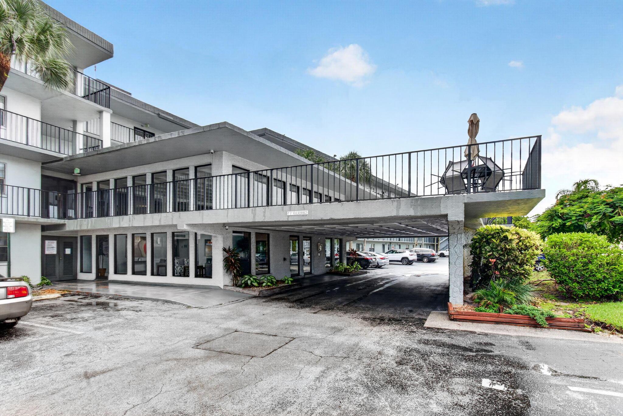 9440 SW 8TH Street 401, Boca Raton, FL 33428, Boca Raton - Photo 3