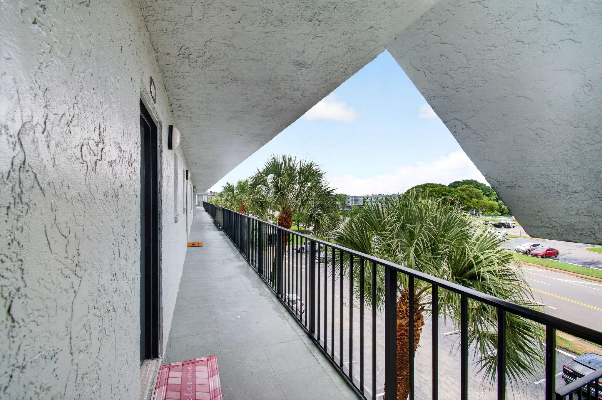 9440 SW 8TH Street 401, Boca Raton, FL 33428, Boca Raton - Photo 5