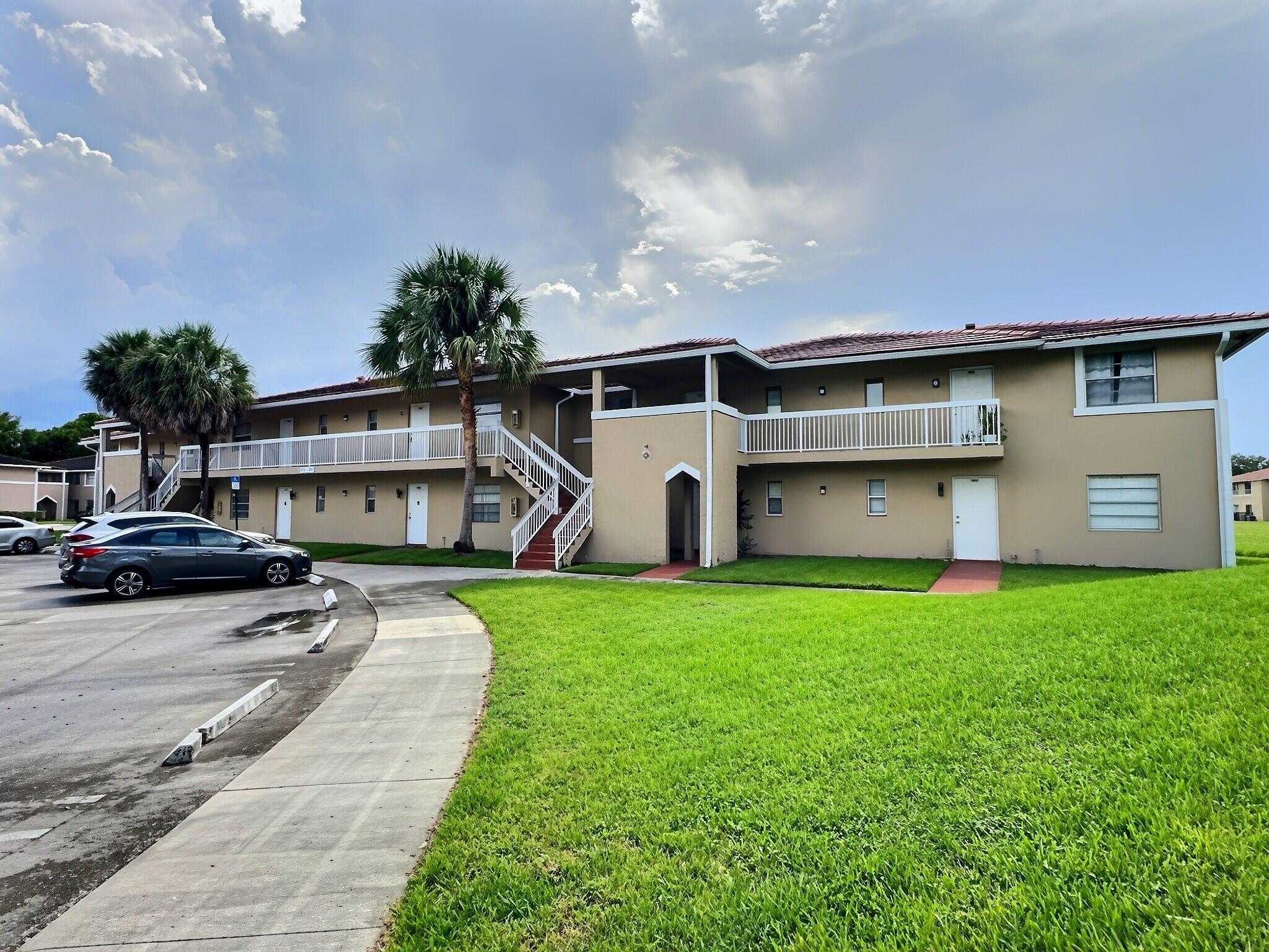 889 TWIN LAKES Drive 1-J, Coral Springs, FL 33071, Coral Springs - Photo 2