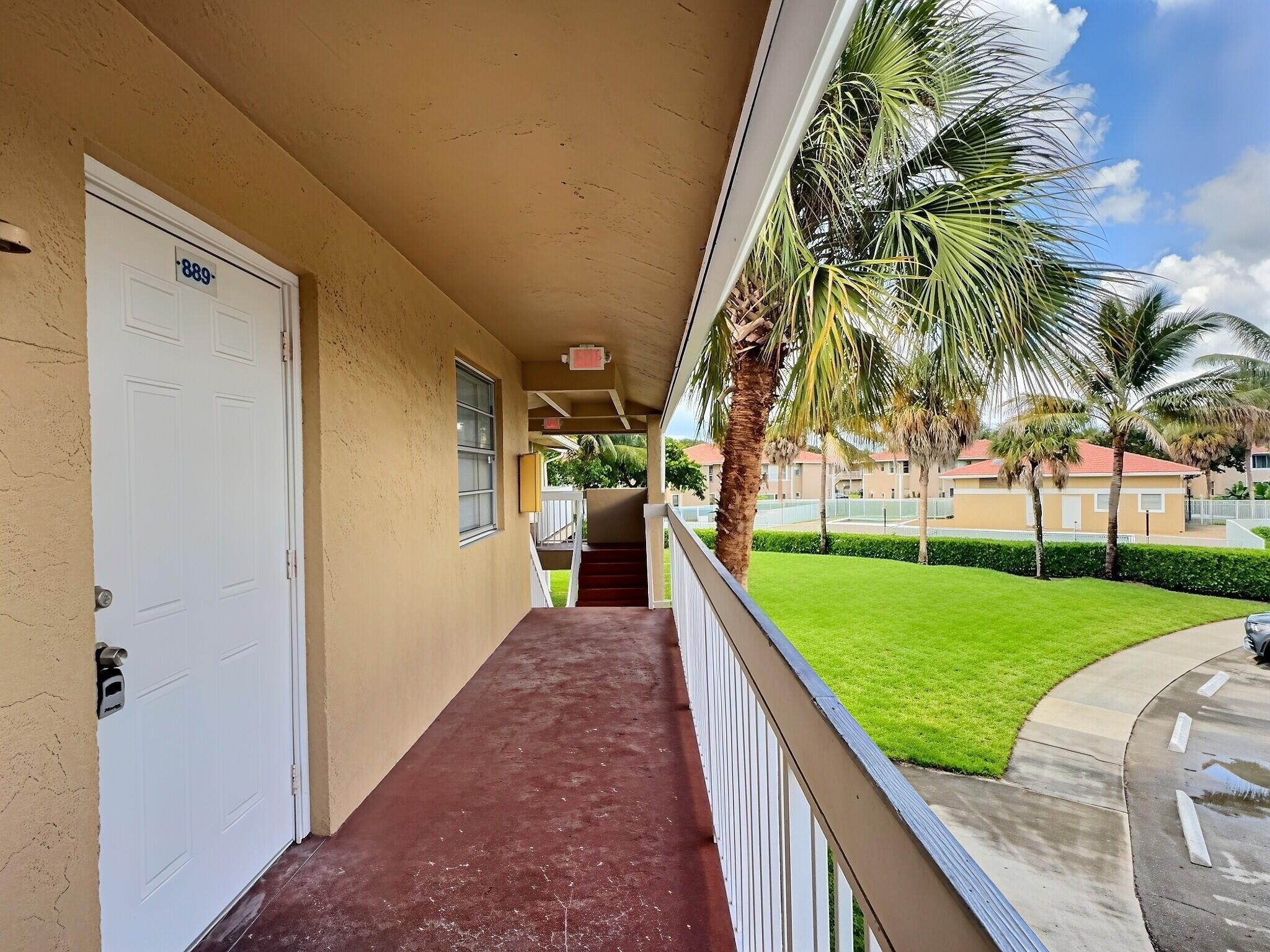 889 TWIN LAKES Drive 1-J, Coral Springs, FL 33071, Coral Springs - Photo 3