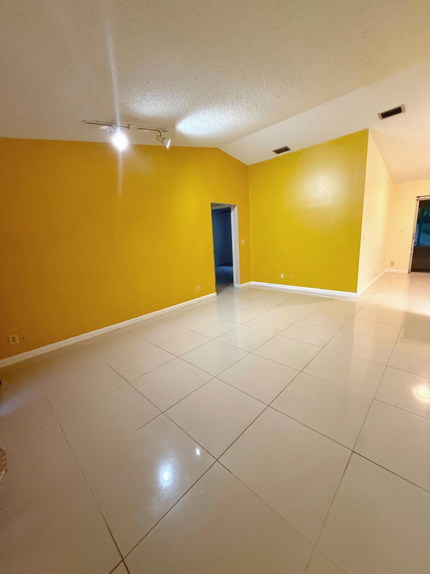 23 Chelsea Lane, Boynton Beach, FL 33426, Boynton Beach - Photo 5