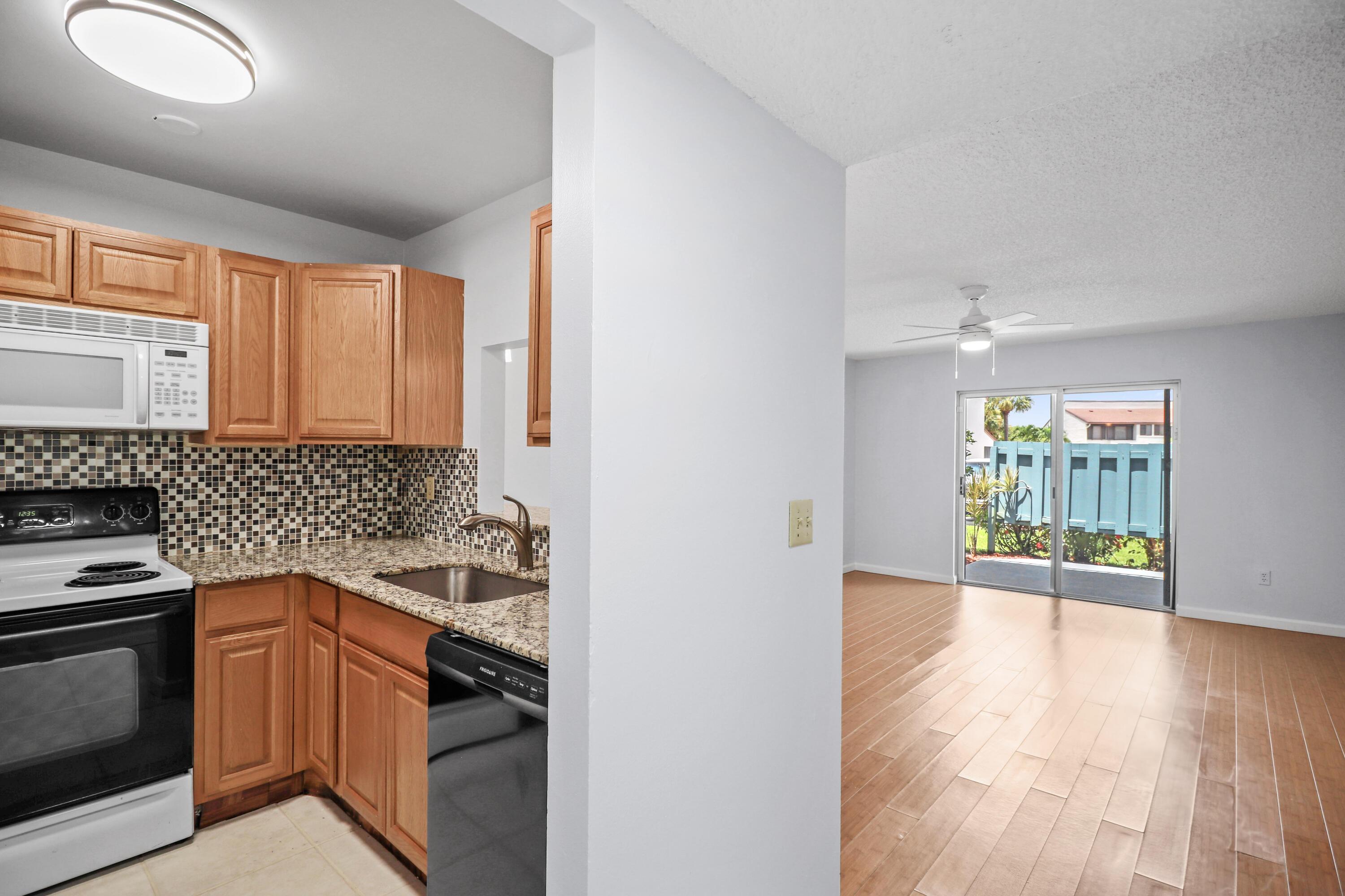 950 S Kanner Highway D5, Stuart, FL 34994, Stuart