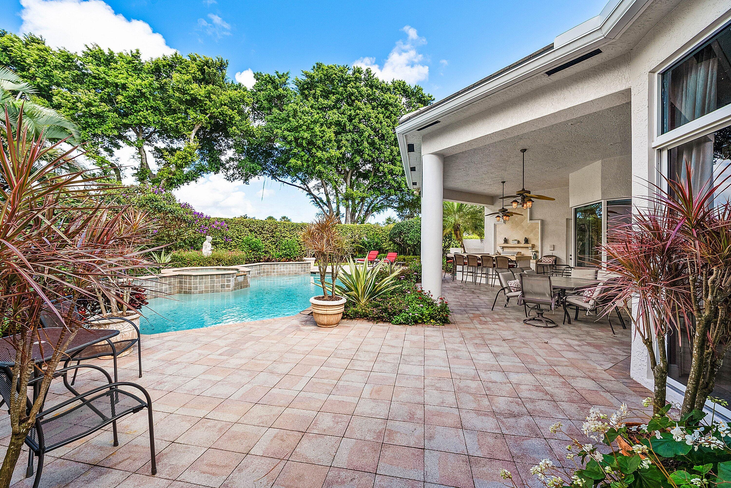 114 Vintage Isle Lane, Palm Beach Gardens, FL 33418, Palm Beach Gardens - Photo 2