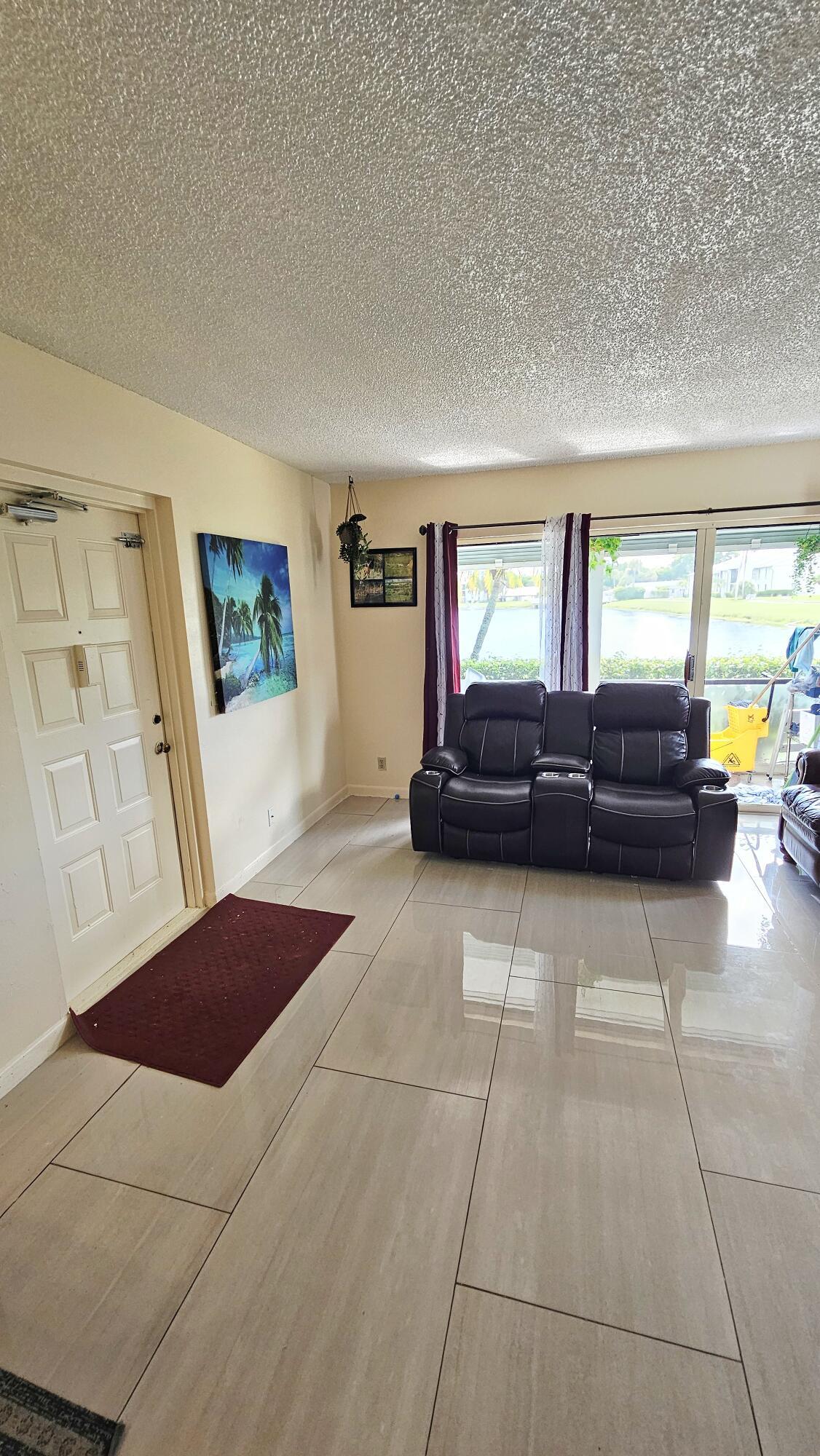 1004 Green Pine Boulevard G1, West Palm Beach, FL 33409, West Palm Beach - Photo 4