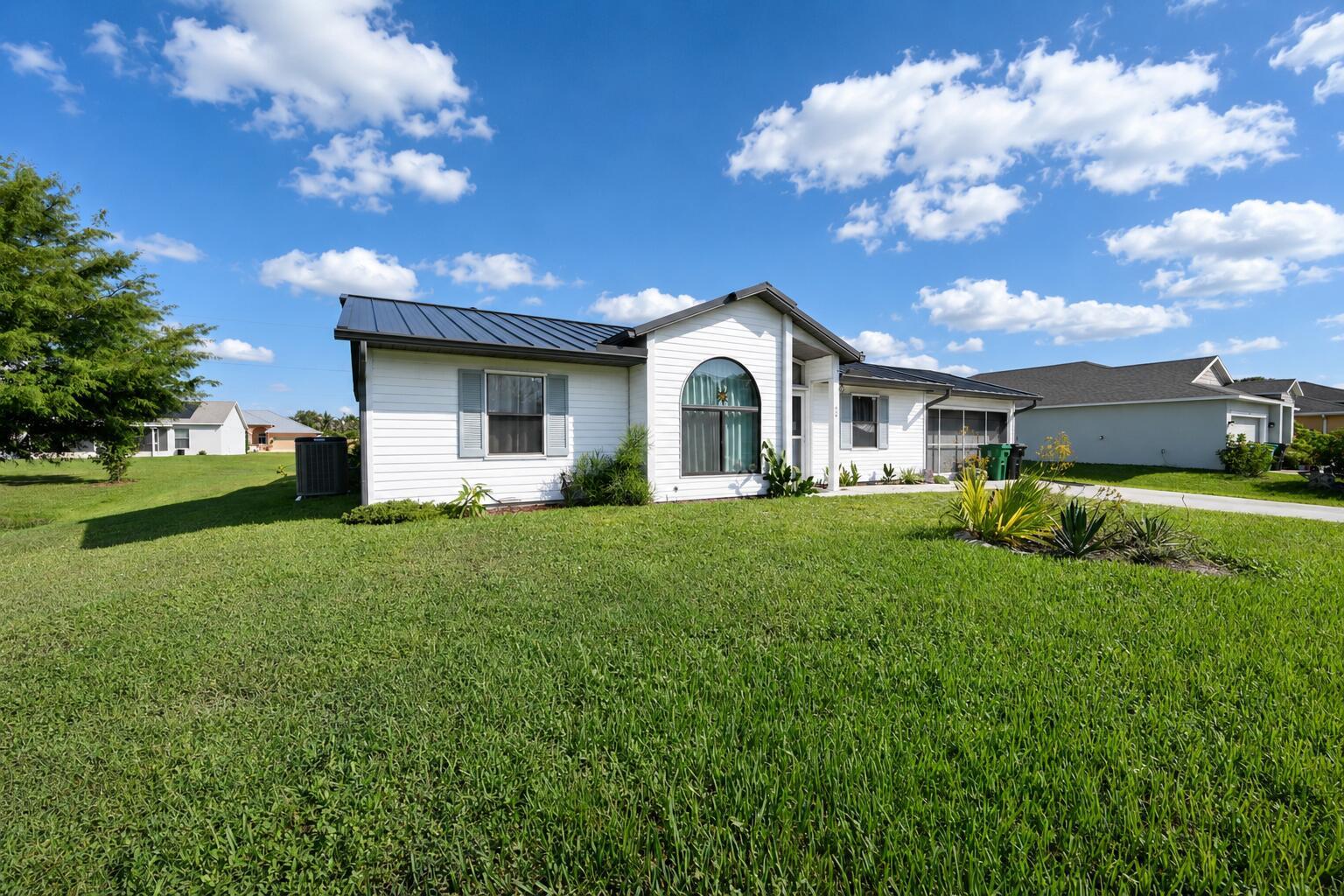 409 SW Voltair Terrace, Port St. Lucie, FL 34984, Port St. Lucie - Photo 2