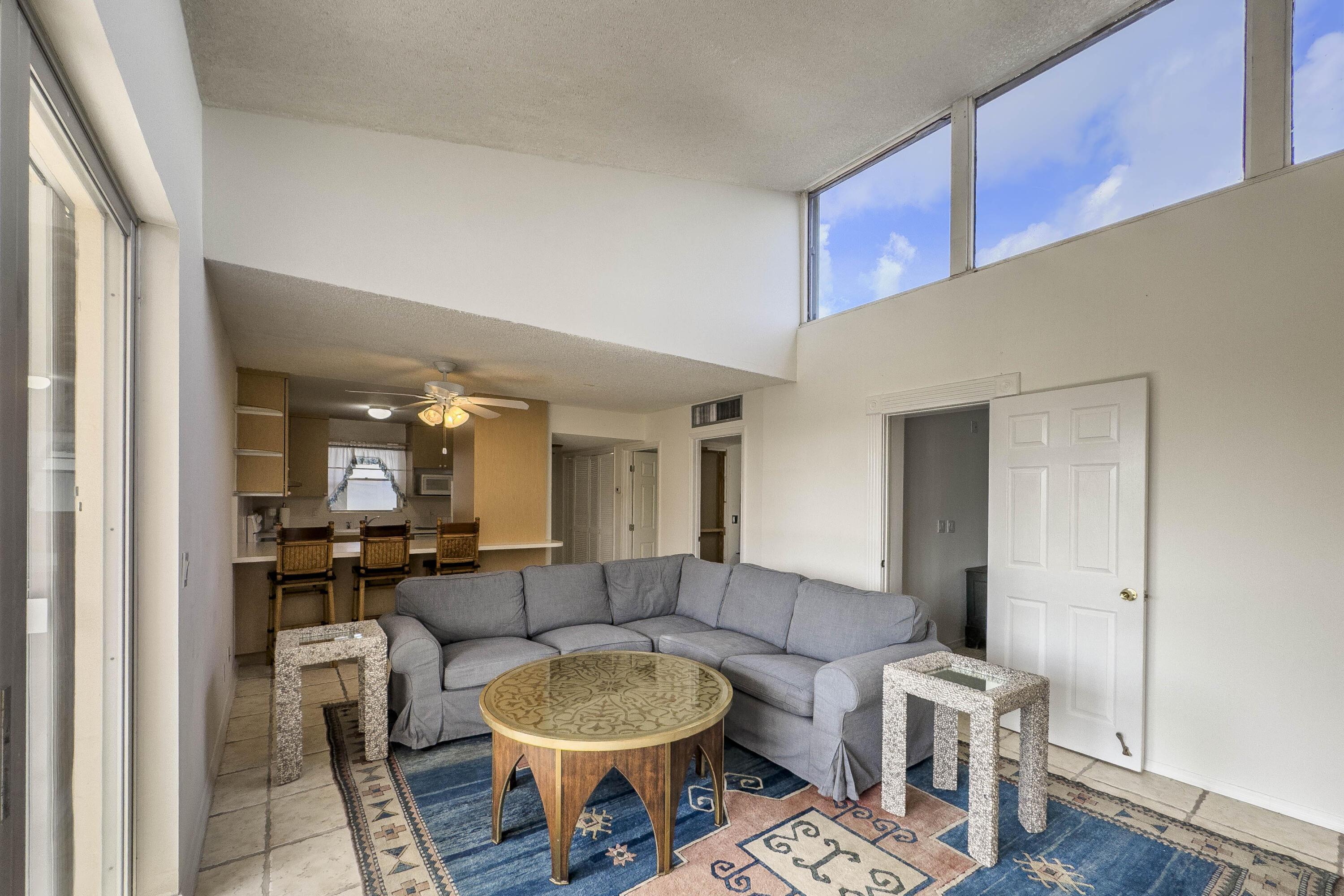 2540 Boundbrook Boulevard 204, Palm Springs, FL 33406, Palm Springs - Photo 4