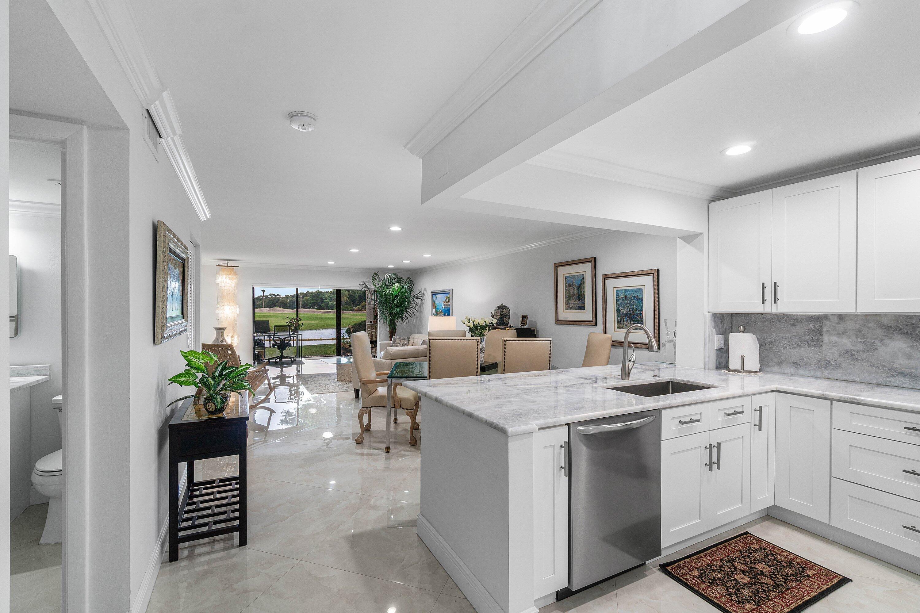 34 STRATFORD Lane W C, Boynton Beach, FL 33436, Boynton Beach - Photo 2