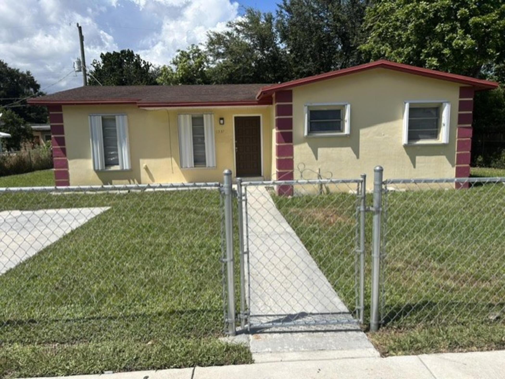 1337 NW 112th Terrace, Miami, FL 33167, Miami - Photo 2