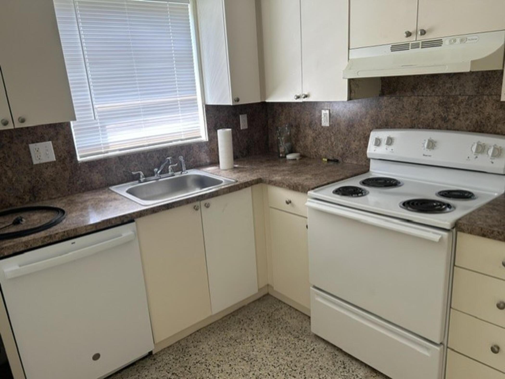 1337 NW 112th Terrace, Miami, FL 33167, Miami - Photo 5