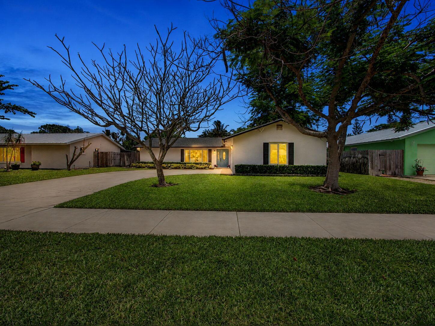 126 Chapel Lane, Tequesta, FL 33469, Tequesta - Photo 2