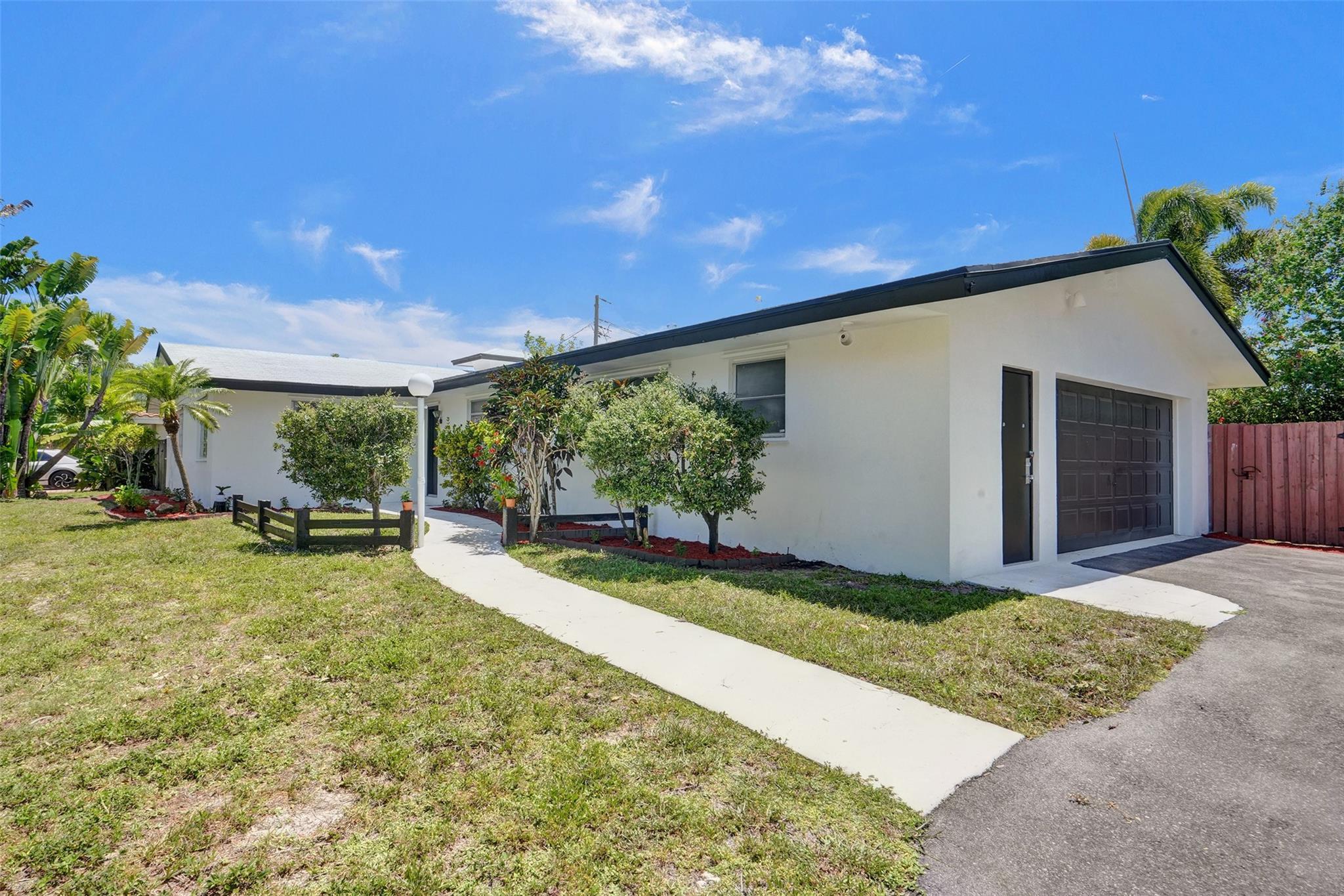 4017 NE 18th Avenue, Oakland Park, FL 33334, Oakland Park - Photo 2