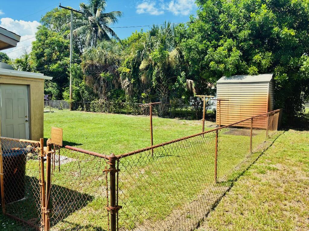 1321 NW 32nd Avenue, Lauderhill, FL 33311, Lauderhill - Photo 4