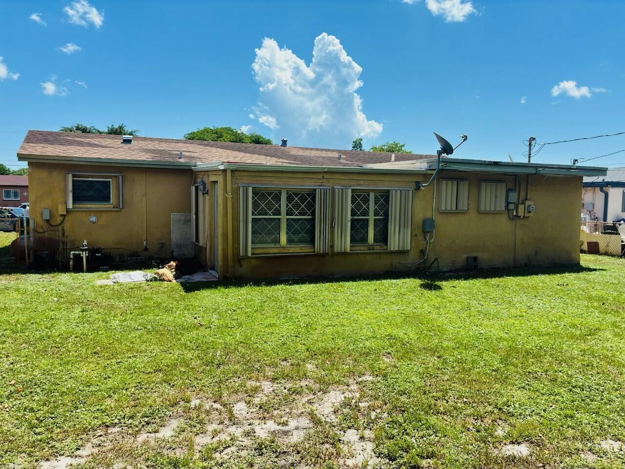 1321 NW 32nd Avenue, Lauderhill, FL 33311, Lauderhill - Photo 5