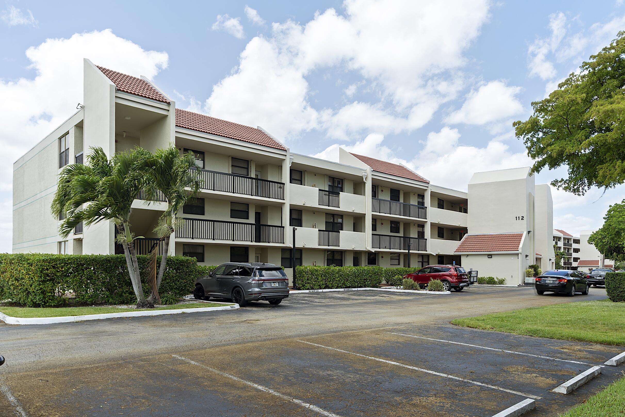 112 LAKE EMERALD Drive 209, Oakland Park, FL 33309, Oakland Park