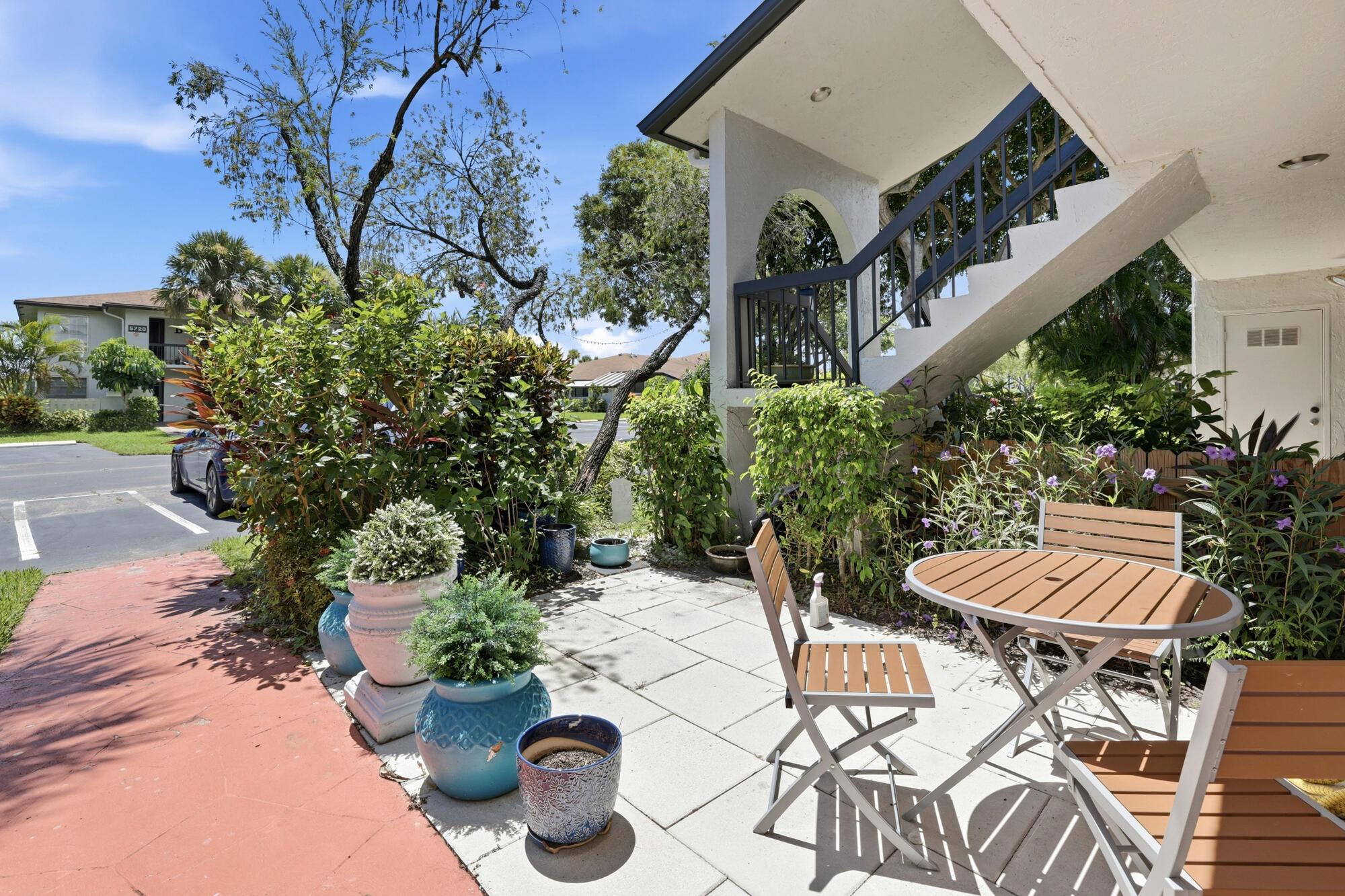5710 Princess Palm Court B, Delray Beach, FL 33484, Delray Beach - Photo 2