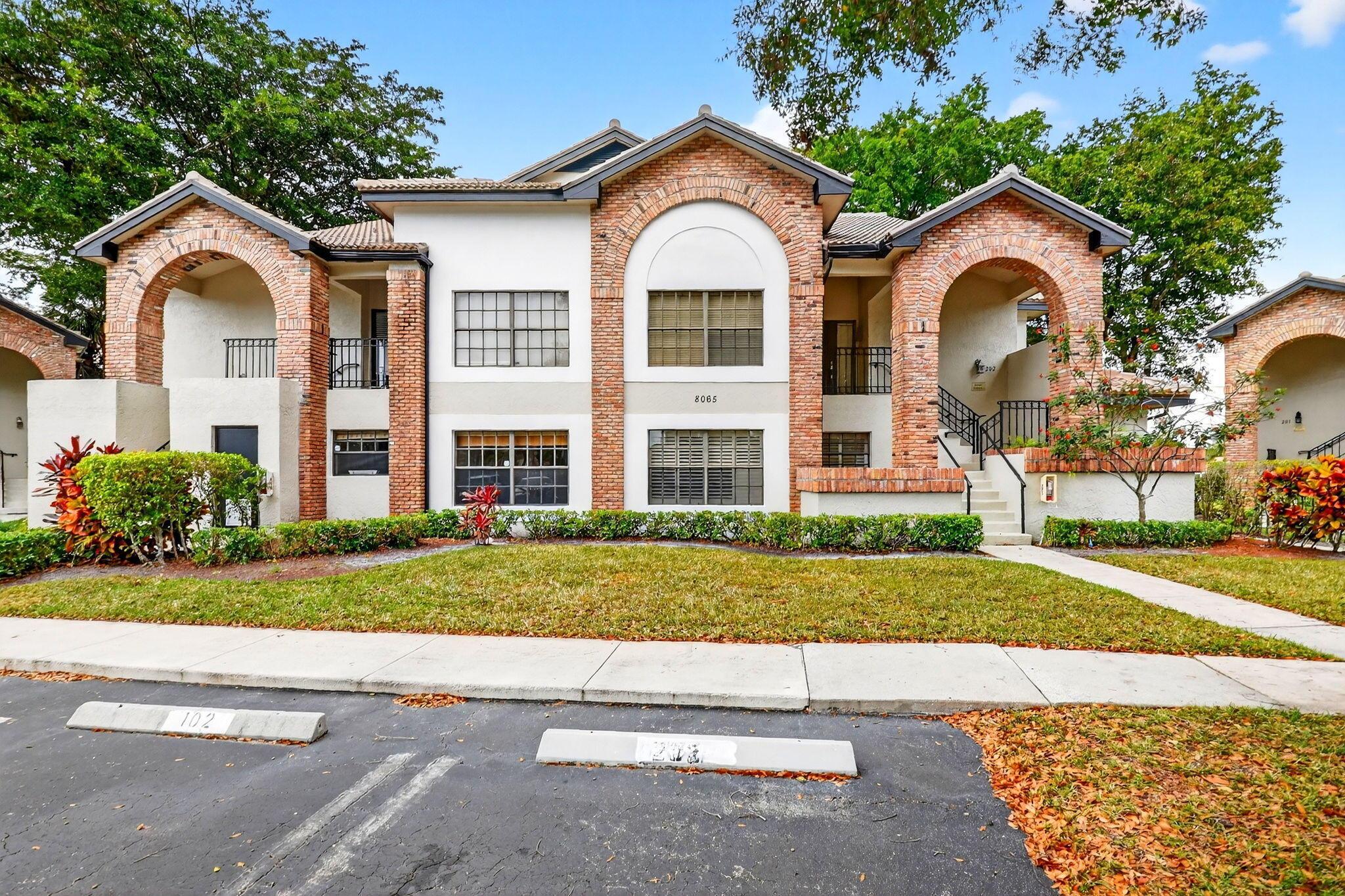 8065 Aberdeen Drive 101, Boynton Beach, FL 33472, Boynton Beach - Photo 3
