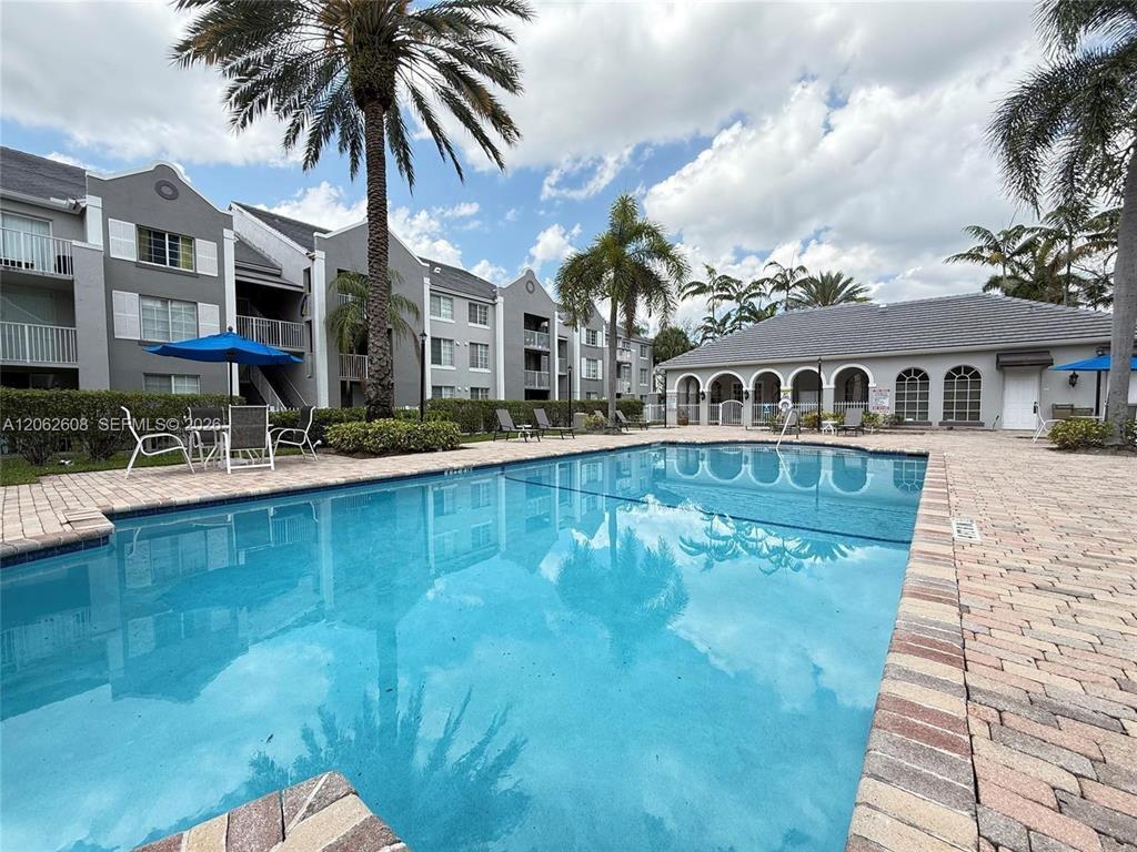 520 SW 111TH Avenue 301, Pembroke Pines, FL 33025, Pembroke Pines - Photo 4