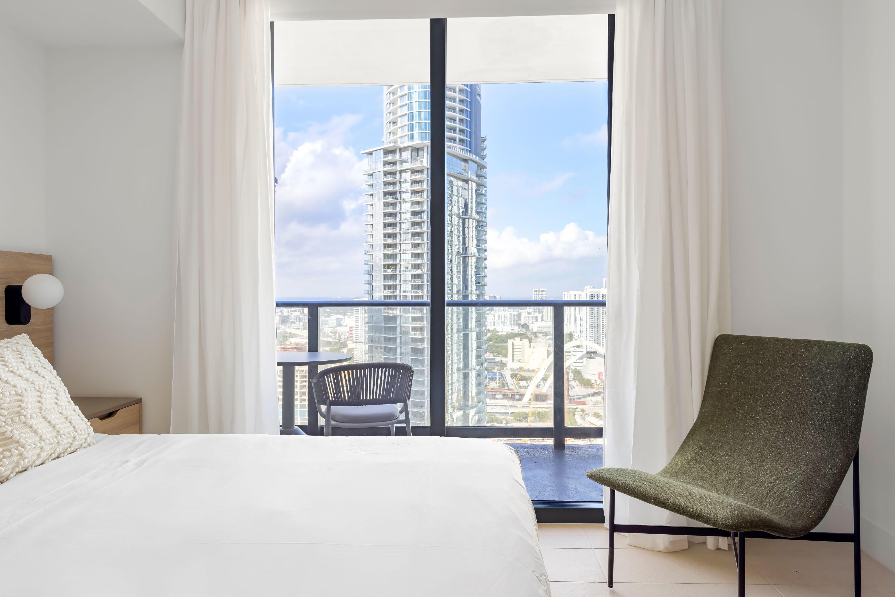 601 NE 1 Avenue 3401, Miami, FL 33132, Miami - Main
