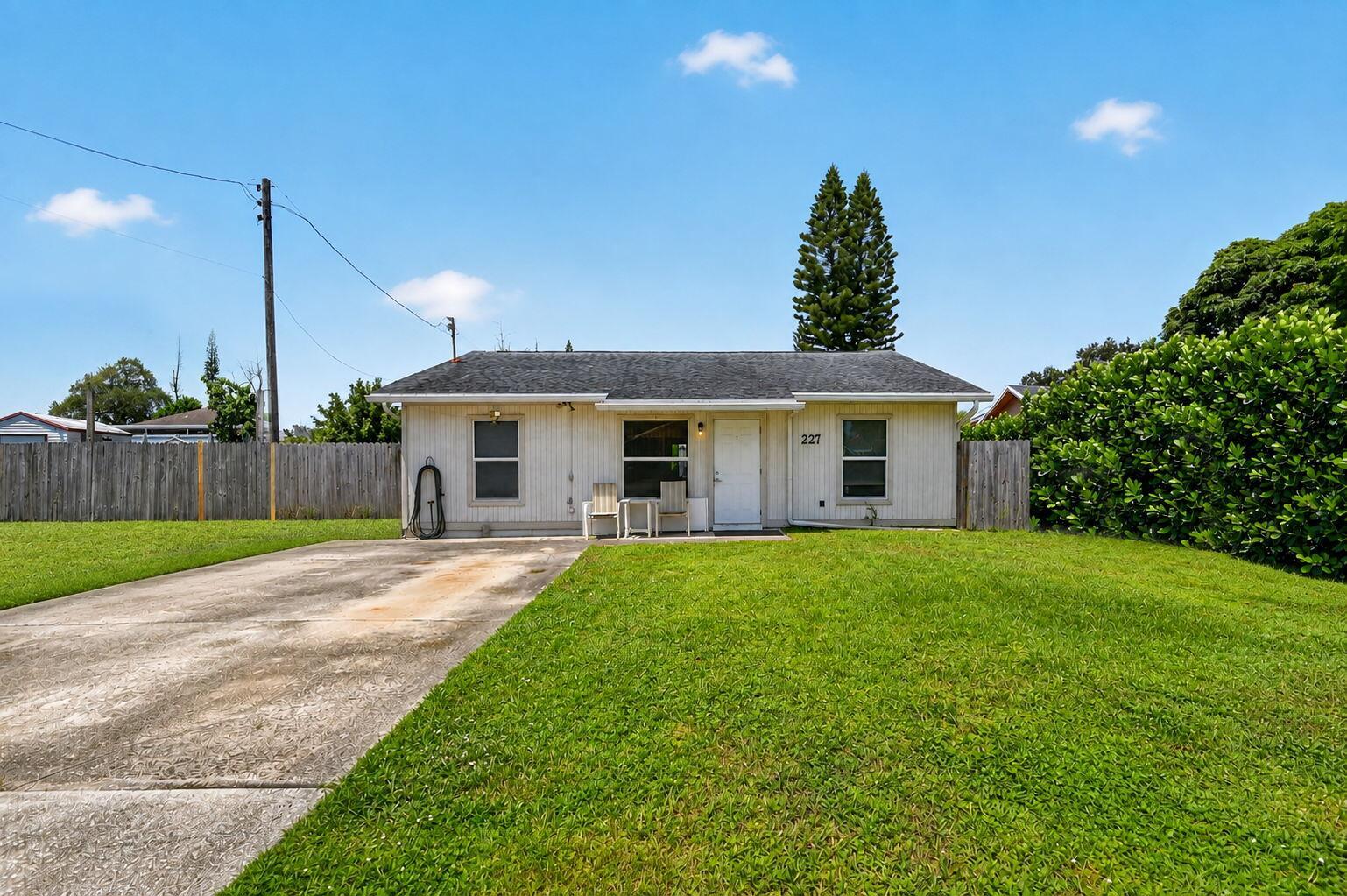 207/227 Ethelyn Drive, West Palm Beach, FL 33415, West Palm Beach - Photo 2