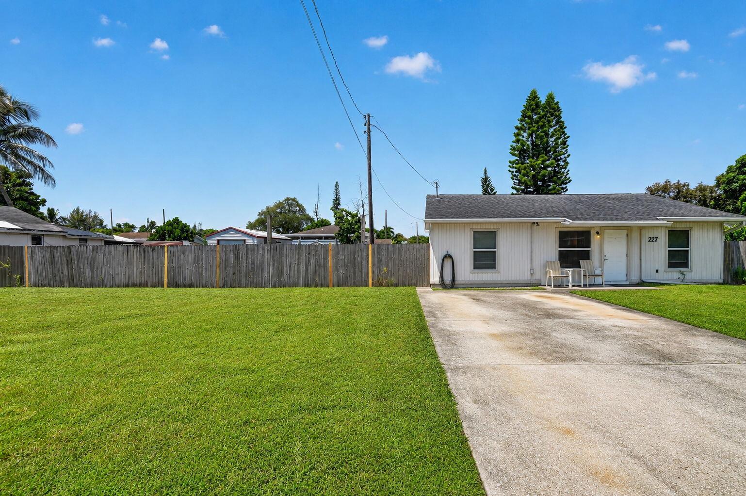 207/227 Ethelyn Drive, West Palm Beach, FL 33415, West Palm Beach - Photo 4