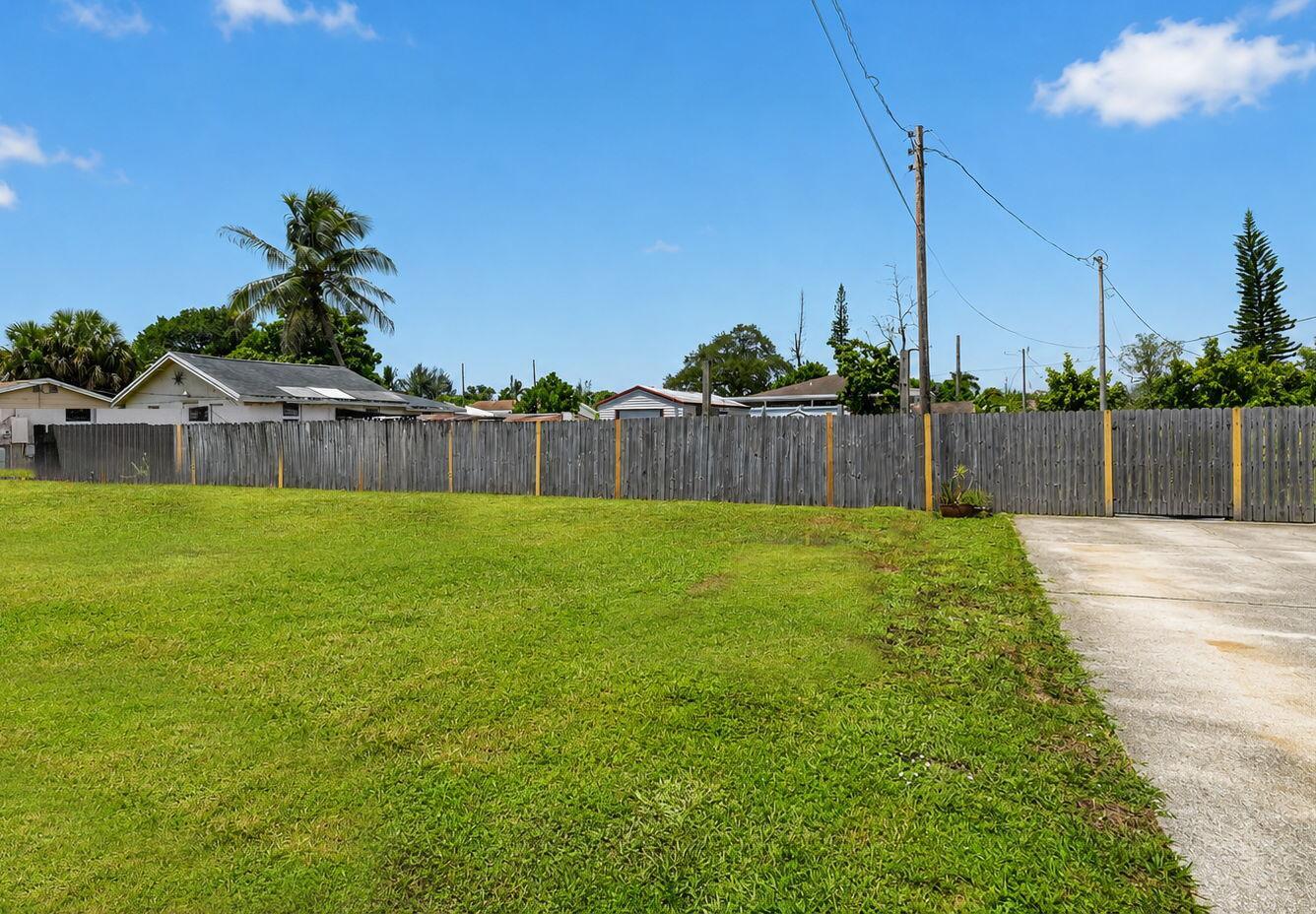 207/227 Ethelyn Drive, West Palm Beach, FL 33415, West Palm Beach - Photo 5