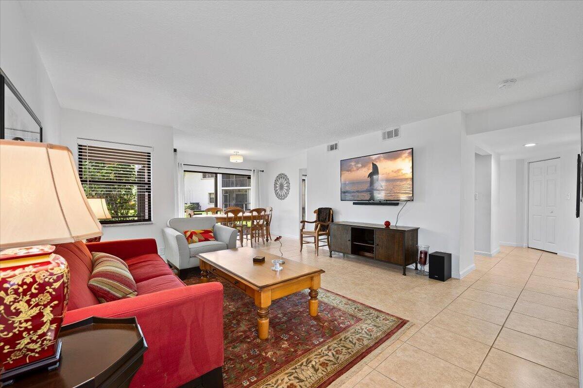 12660 Shoreline Drive 1A, Wellington, FL 33414, Wellington - Photo 3