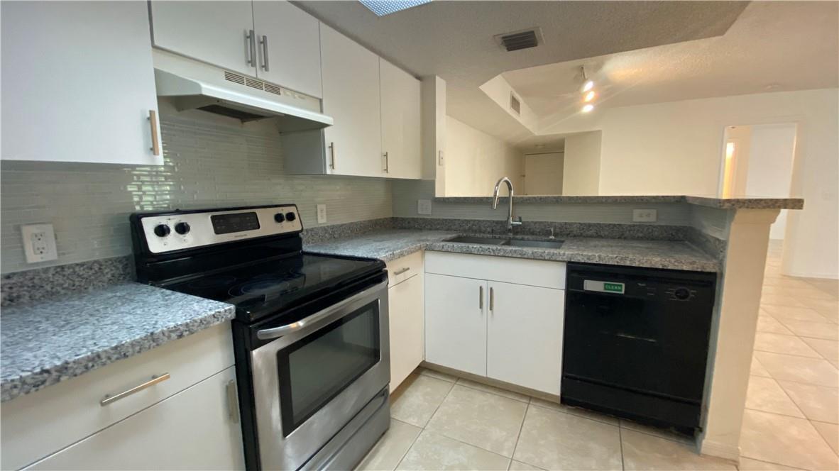 5045 Wiles Road 205, Coconut Creek, FL 33073, Coconut Creek - Photo 2